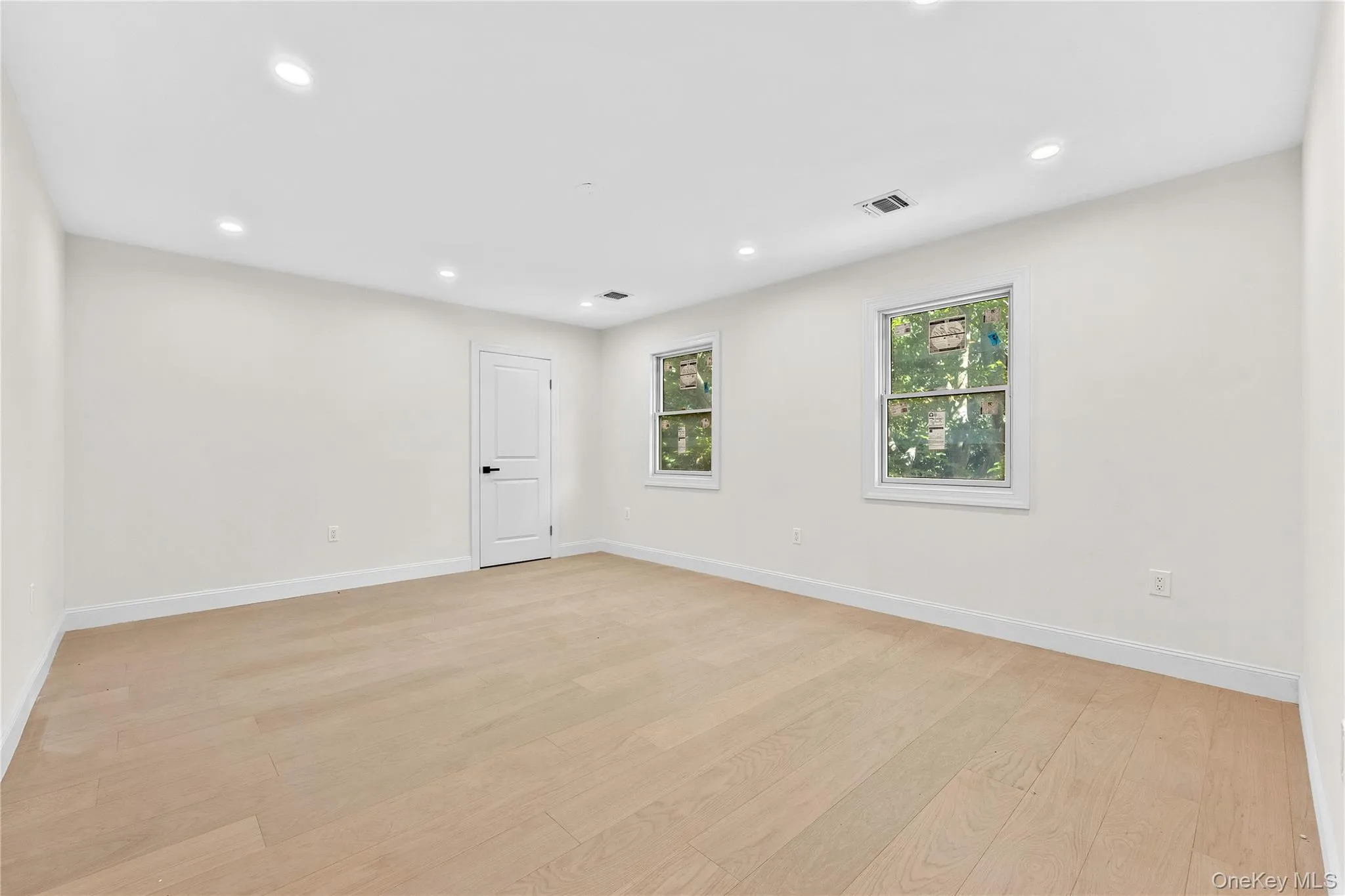 2 CIRCLE Drive, Oyster Bay, NY, 4 Bedrooms Bedrooms, 14 Rooms Rooms,5 BathroomsBathrooms,Residential,For Rent,CIRCLE,0,1053329 2 CIRCLE Drive, Oyster Bay, NY, 4 Bedrooms Bedrooms, 14 Rooms Rooms,5 BathroomsBathrooms,Residential,For Rent,CIRCLE,0,1053329