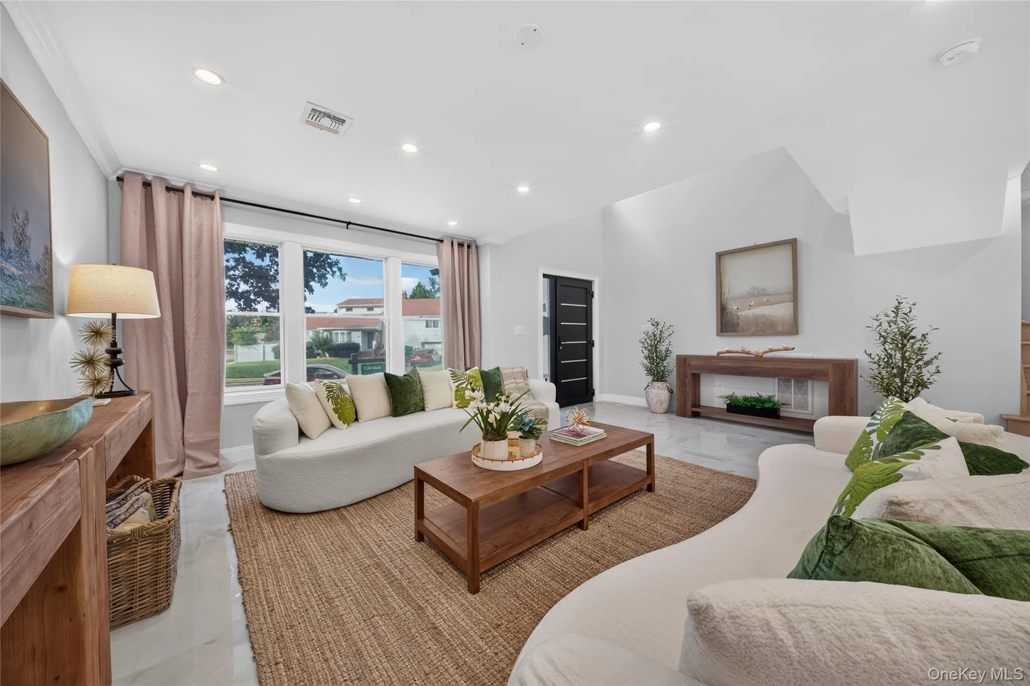 2 CIRCLE Drive, Oyster Bay, NY, 4 Bedrooms Bedrooms, 14 Rooms Rooms,5 BathroomsBathrooms,Residential,For Rent,CIRCLE,0,1053329 2 CIRCLE Drive, Oyster Bay, NY, 4 Bedrooms Bedrooms, 14 Rooms Rooms,5 BathroomsBathrooms,Residential,For Rent,CIRCLE,0,1053329