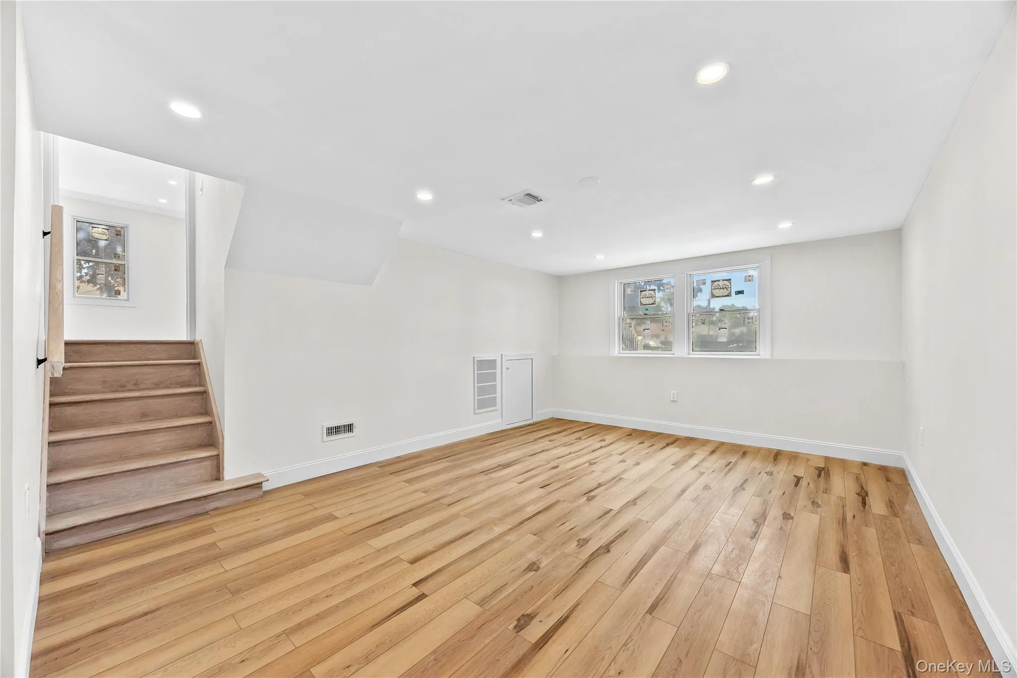 2 CIRCLE Drive, Oyster Bay, NY, 4 Bedrooms Bedrooms, 14 Rooms Rooms,5 BathroomsBathrooms,Residential,For Rent,CIRCLE,0,1053329 2 CIRCLE Drive, Oyster Bay, NY, 4 Bedrooms Bedrooms, 14 Rooms Rooms,5 BathroomsBathrooms,Residential,For Rent,CIRCLE,0,1053329
