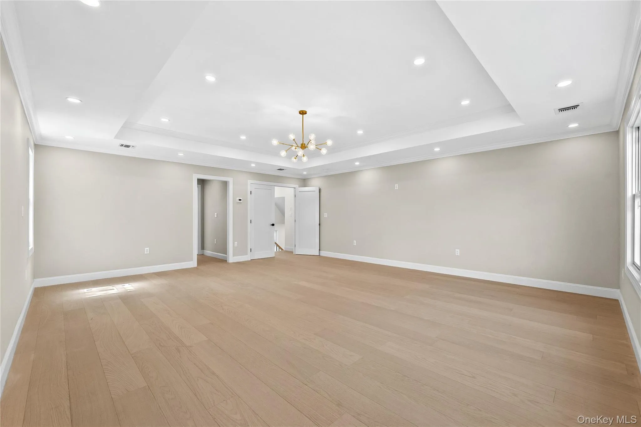 2 CIRCLE Drive, Oyster Bay, NY, 4 Bedrooms Bedrooms, 14 Rooms Rooms,5 BathroomsBathrooms,Residential,For Rent,CIRCLE,0,1053329 2 CIRCLE Drive, Oyster Bay, NY, 4 Bedrooms Bedrooms, 14 Rooms Rooms,5 BathroomsBathrooms,Residential,For Rent,CIRCLE,0,1053329