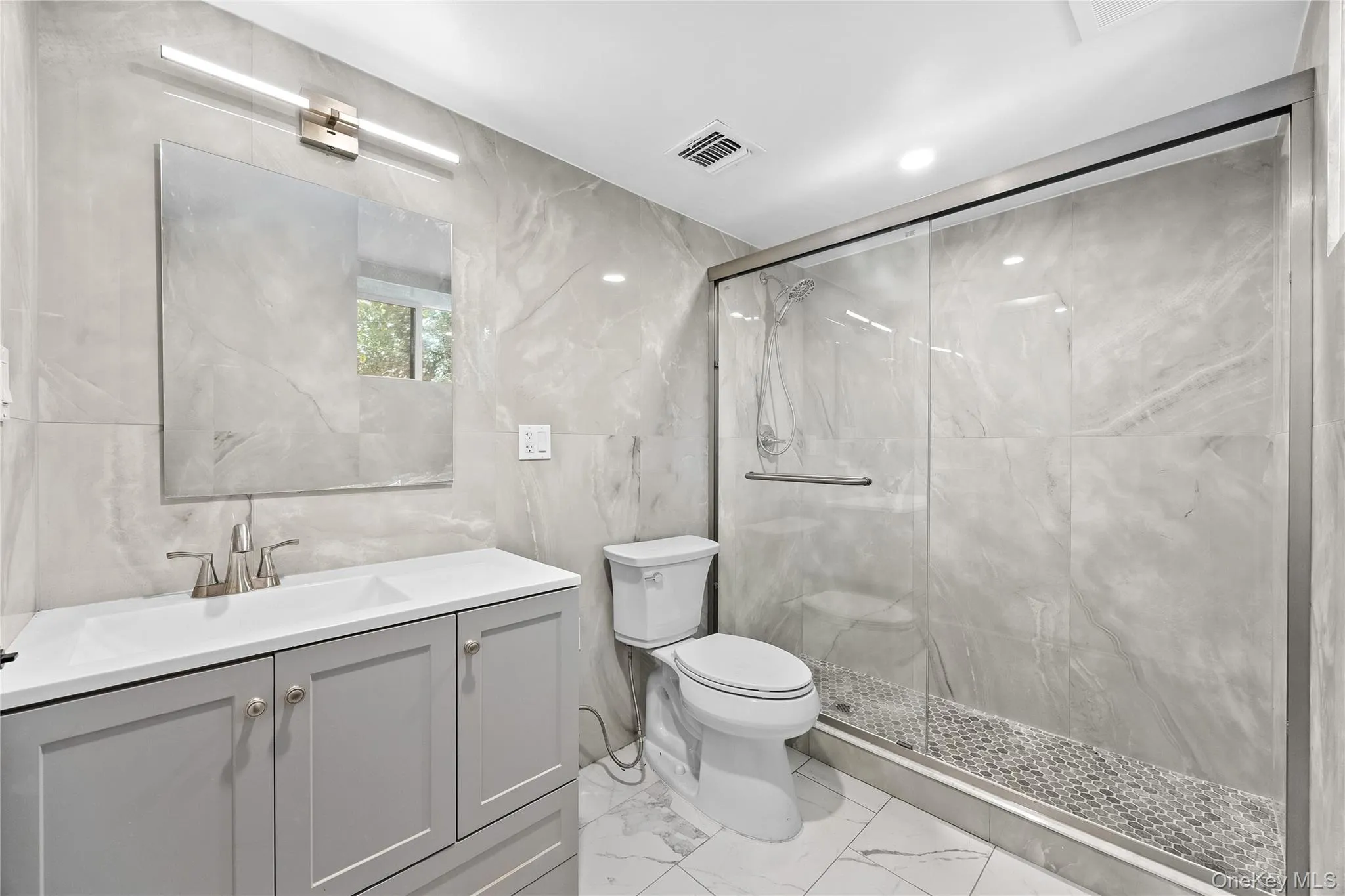 2 CIRCLE Drive, Oyster Bay, NY, 4 Bedrooms Bedrooms, 14 Rooms Rooms,5 BathroomsBathrooms,Residential,For Rent,CIRCLE,0,1053329 2 CIRCLE Drive, Oyster Bay, NY, 4 Bedrooms Bedrooms, 14 Rooms Rooms,5 BathroomsBathrooms,Residential,For Rent,CIRCLE,0,1053329