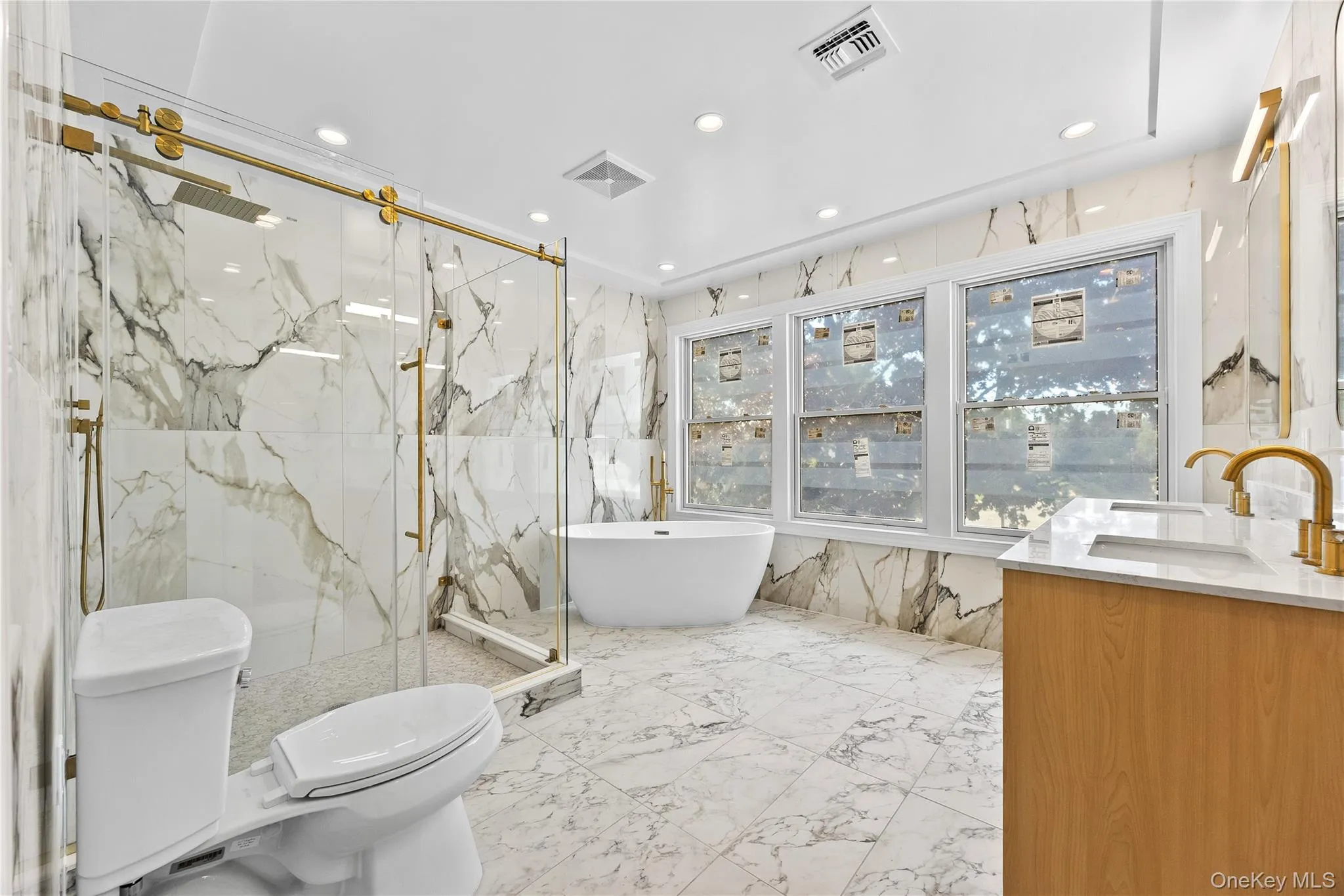 2 CIRCLE Drive, Oyster Bay, NY, 4 Bedrooms Bedrooms, 14 Rooms Rooms,5 BathroomsBathrooms,Residential,For Rent,CIRCLE,0,1053329 2 CIRCLE Drive, Oyster Bay, NY, 4 Bedrooms Bedrooms, 14 Rooms Rooms,5 BathroomsBathrooms,Residential,For Rent,CIRCLE,0,1053329
