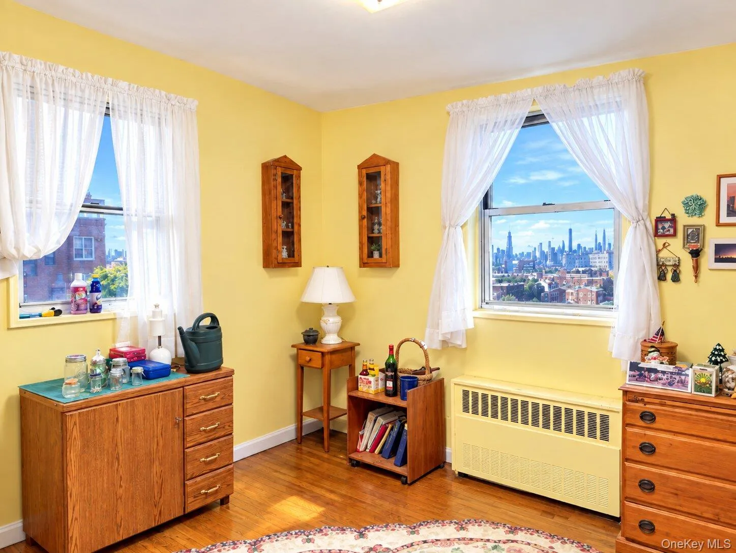 60-11 Broadway, New York, NY, 2 Bedrooms Bedrooms, 4 Rooms Rooms,1 BathroomBathrooms,Residential,For Rent,Broadway,0,1053333 60-11 Broadway, New York, NY, 2 Bedrooms Bedrooms, 4 Rooms Rooms,1 BathroomBathrooms,Residential,For Rent,Broadway,0,1053333