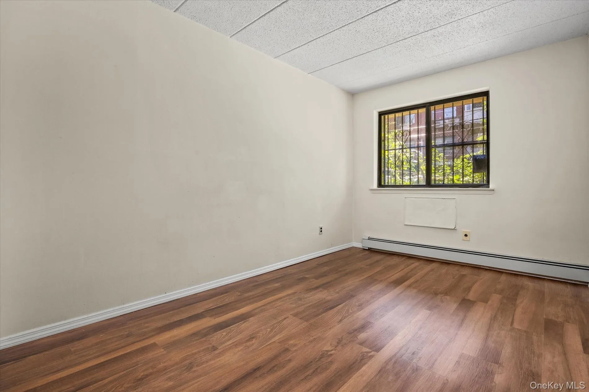 140-14 33rd Avenue, New York, NY, 1 Bedroom Bedrooms, 2 Rooms Rooms,1 BathroomBathrooms,Residential,For Rent,33rd,0,1053345 140-14 33rd Avenue, New York, NY, 1 Bedroom Bedrooms, 2 Rooms Rooms,1 BathroomBathrooms,Residential,For Rent,33rd,0,1053345
