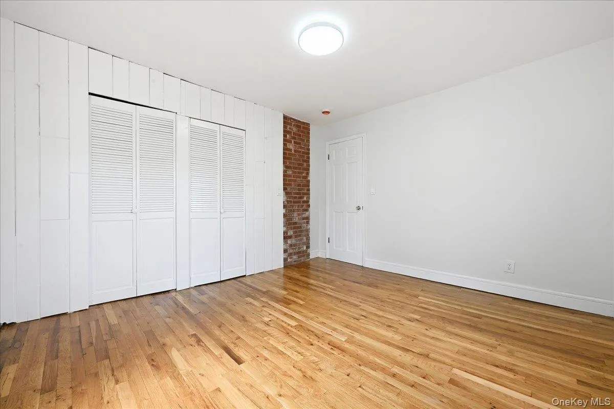 42 Chestnut Street, Glen Cove, NY, 3 Bedrooms Bedrooms, 7 Rooms Rooms,1 BathroomBathrooms,Residential Lease,For Rent,Chestnut,0,1053350 42 Chestnut Street, Glen Cove, NY, 3 Bedrooms Bedrooms, 7 Rooms Rooms,1 BathroomBathrooms,Residential Lease,For Rent,Chestnut,0,1053350
