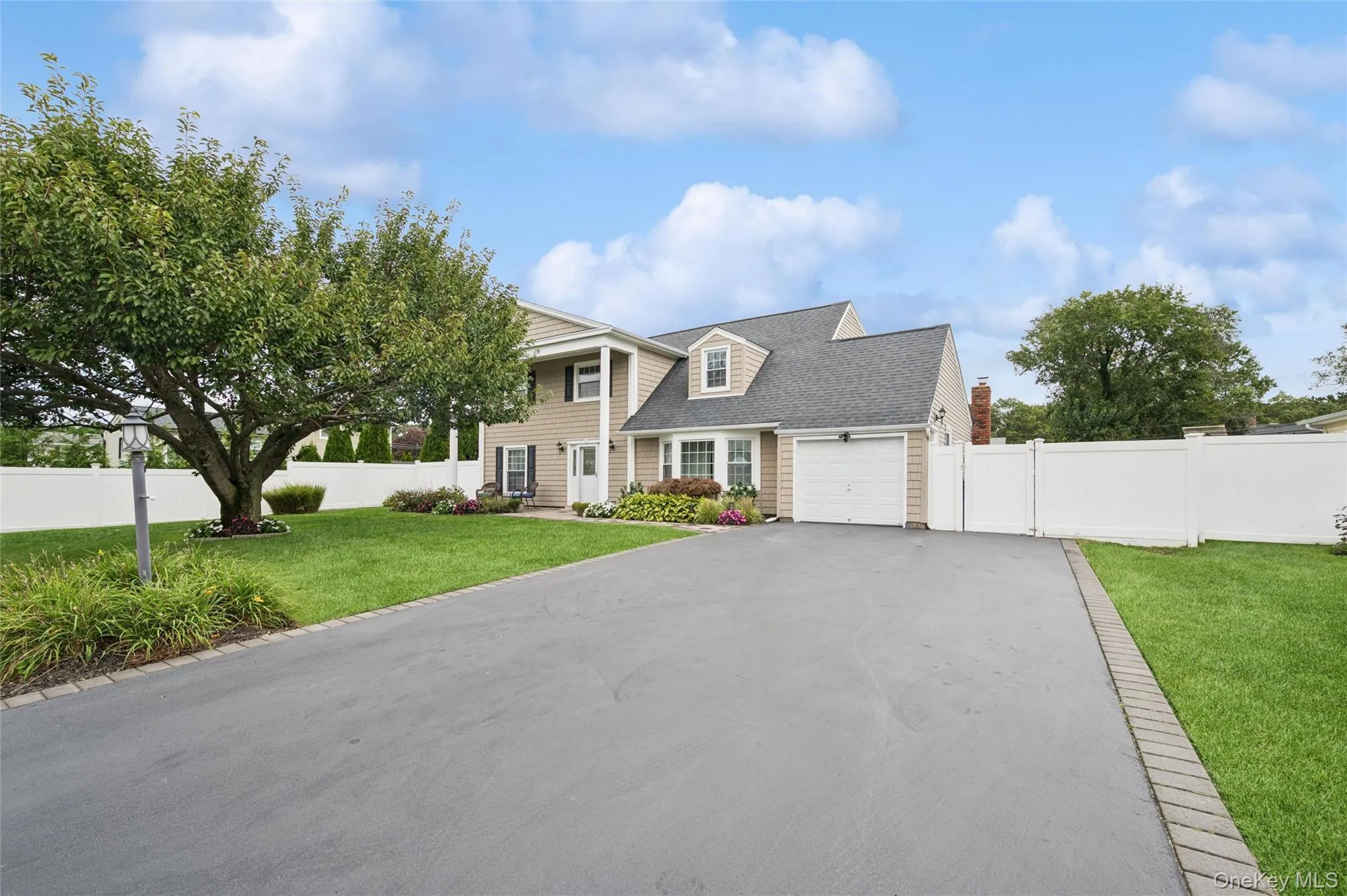 181 Cirrus Road, Islip, NY, 4 Bedrooms Bedrooms, 9 Rooms Rooms,2 BathroomsBathrooms,Residential,For Rent,Cirrus,0,1053366 181 Cirrus Road, Islip, NY, 4 Bedrooms Bedrooms, 9 Rooms Rooms,2 BathroomsBathrooms,Residential,For Rent,Cirrus,0,1053366