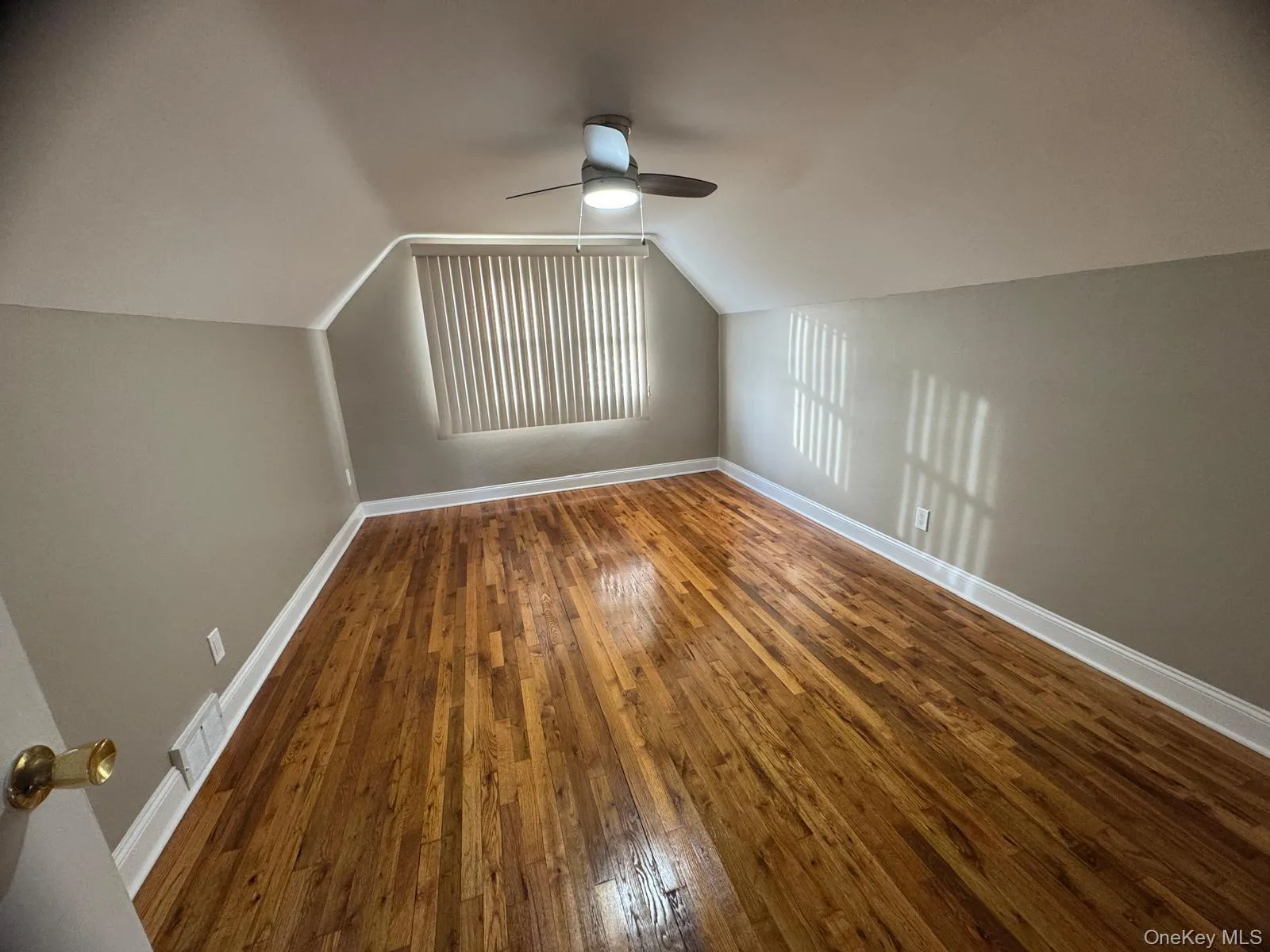 264-15 82nd Ave, New York, NY, 1 Bedroom Bedrooms, 3 Room Rooms,1 BathroomBathrooms,Residential Lease,For Rent,82nd Ave,0,1053372 264-15 82nd Ave, New York, NY, 1 Bedroom Bedrooms, 3 Room Rooms,1 BathroomBathrooms,Residential Lease,For Rent,82nd Ave,0,1053372