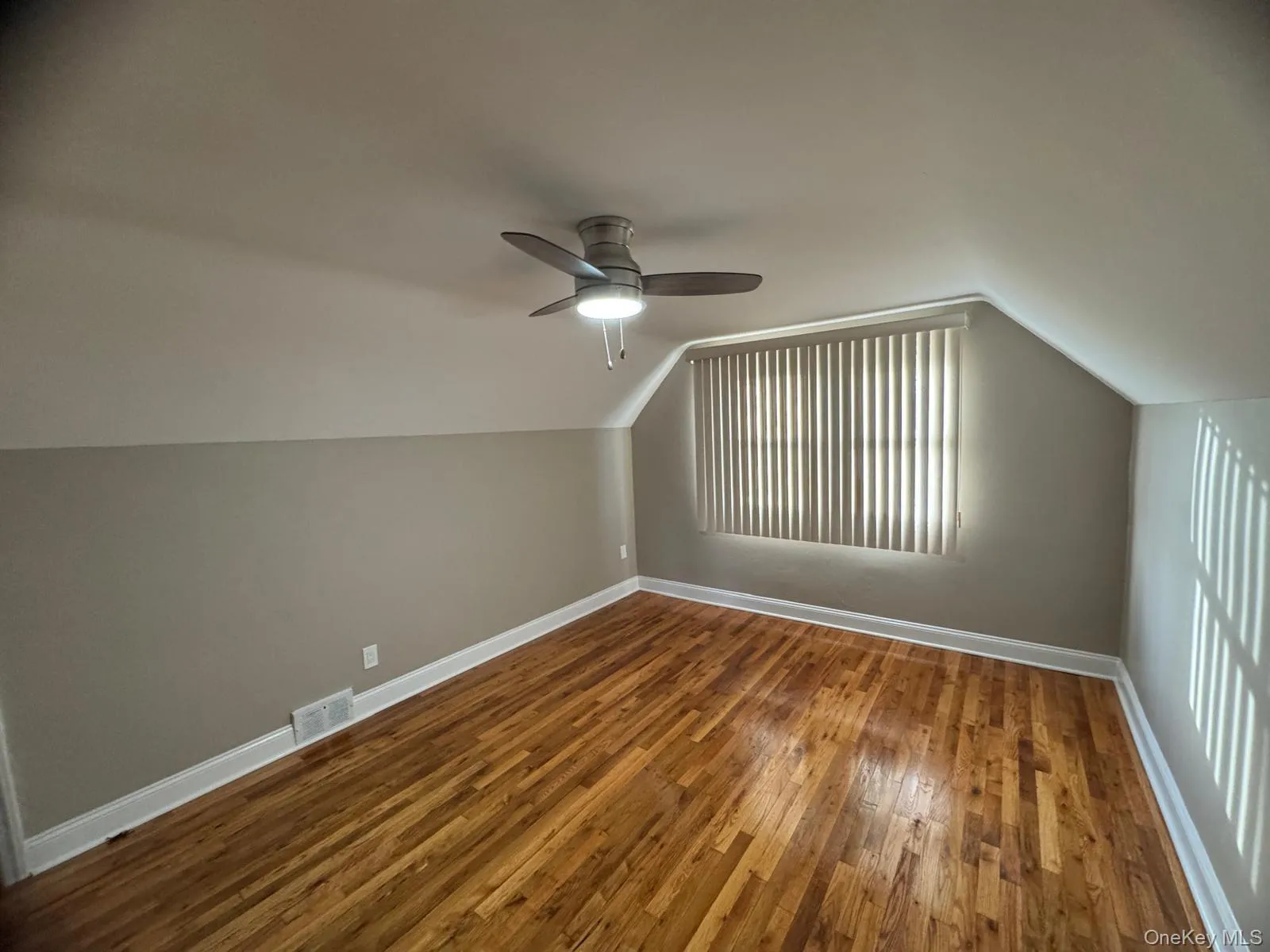 264-15 82nd Ave, New York, NY, 1 Bedroom Bedrooms, 3 Room Rooms,1 BathroomBathrooms,Residential Lease,For Rent,82nd Ave,0,1053372 264-15 82nd Ave, New York, NY, 1 Bedroom Bedrooms, 3 Room Rooms,1 BathroomBathrooms,Residential Lease,For Rent,82nd Ave,0,1053372