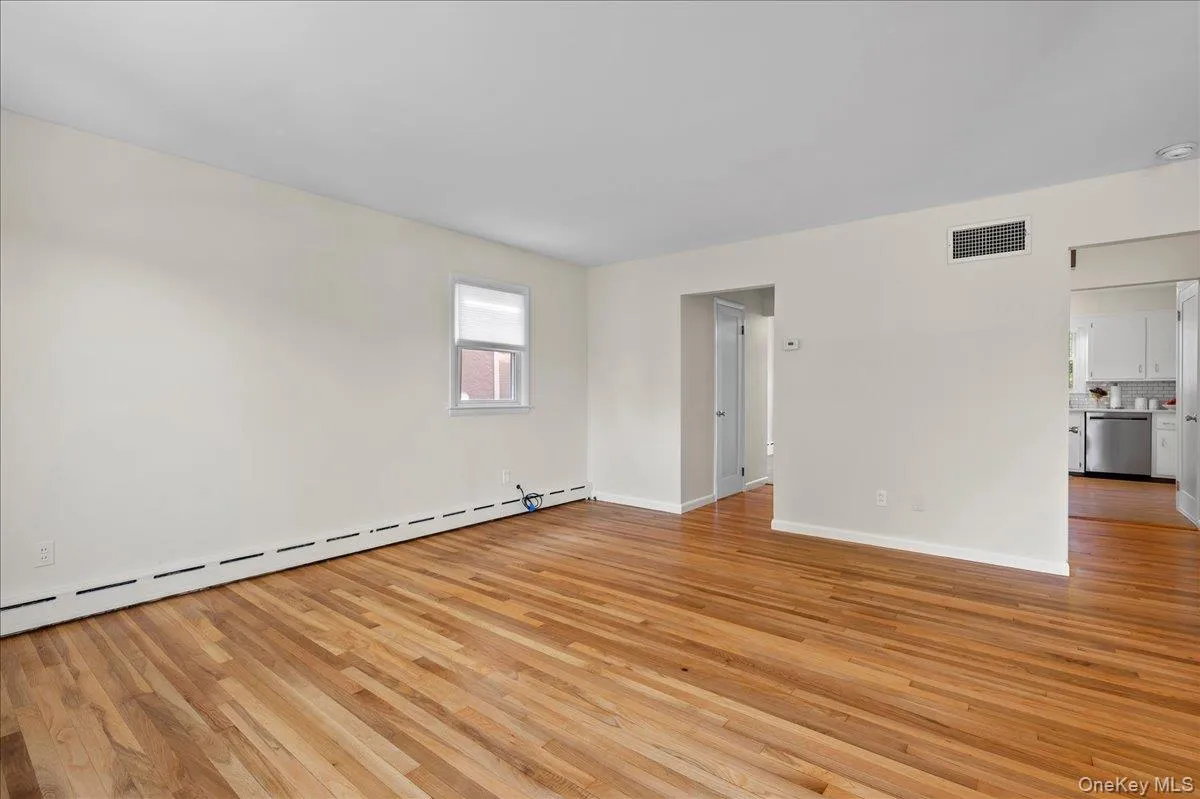160 Park Avenue, Harrison, NY, 3 Bedrooms Bedrooms, 5 Rooms Rooms,1 BathroomBathrooms,Residential Lease,For Rent,Park,0,1053377 160 Park Avenue, Harrison, NY, 3 Bedrooms Bedrooms, 5 Rooms Rooms,1 BathroomBathrooms,Residential Lease,For Rent,Park,0,1053377