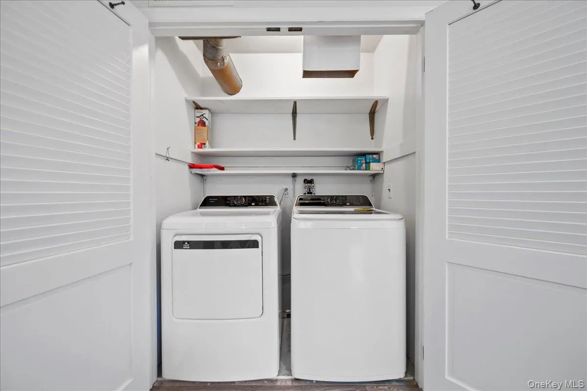 160 Park Avenue, Harrison, NY, 3 Bedrooms Bedrooms, 5 Rooms Rooms,1 BathroomBathrooms,Residential Lease,For Rent,Park,0,1053377 160 Park Avenue, Harrison, NY, 3 Bedrooms Bedrooms, 5 Rooms Rooms,1 BathroomBathrooms,Residential Lease,For Rent,Park,0,1053377