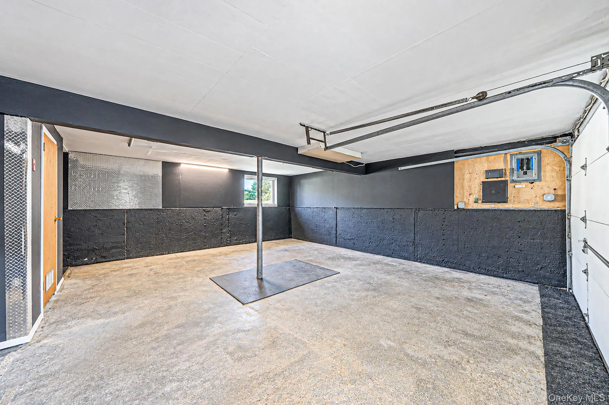 3 Richlee Drive, Huntington, NY, 4 Bedrooms Bedrooms, 8 Rooms Rooms,2 BathroomsBathrooms,Residential,For Rent,Richlee,0,1053382 3 Richlee Drive, Huntington, NY, 4 Bedrooms Bedrooms, 8 Rooms Rooms,2 BathroomsBathrooms,Residential,For Rent,Richlee,0,1053382