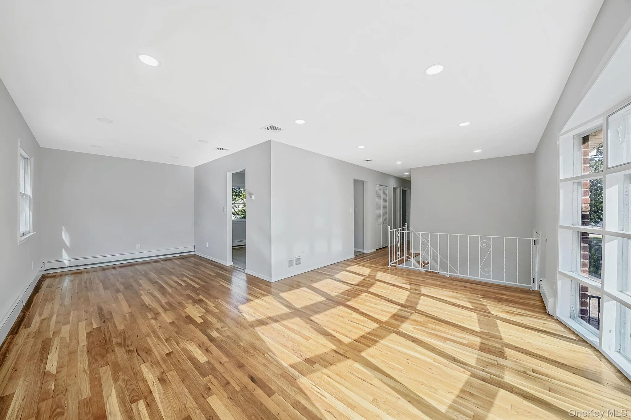 3 Richlee Drive, Huntington, NY, 4 Bedrooms Bedrooms, 8 Rooms Rooms,2 BathroomsBathrooms,Residential,For Rent,Richlee,0,1053382 3 Richlee Drive, Huntington, NY, 4 Bedrooms Bedrooms, 8 Rooms Rooms,2 BathroomsBathrooms,Residential,For Rent,Richlee,0,1053382