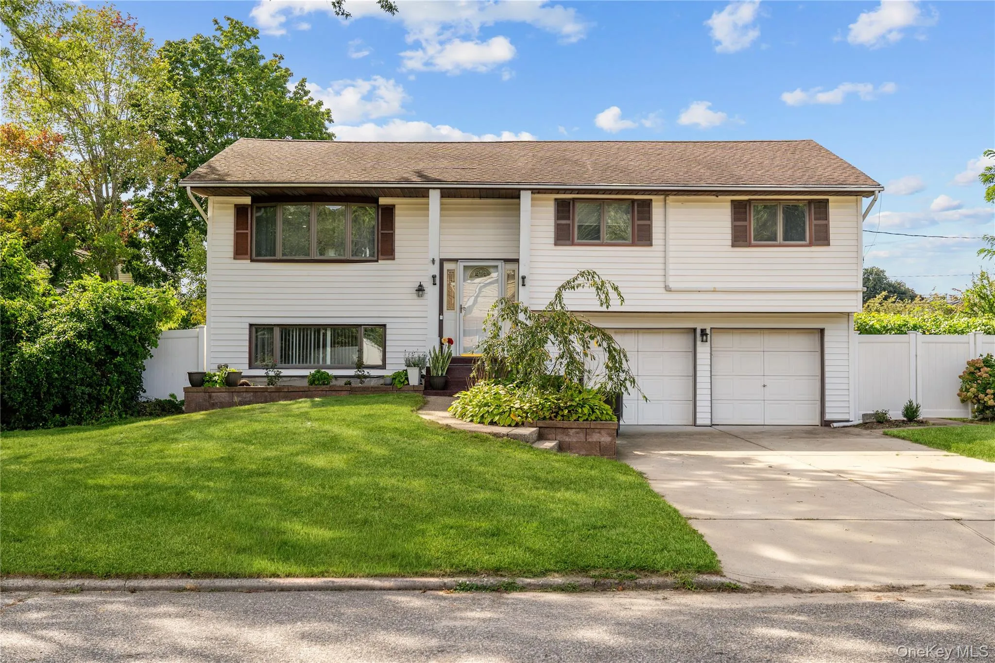 34 Bellwood Avenue, Brookhaven, NY, 4 Bedrooms Bedrooms, 8 Rooms Rooms,2 BathroomsBathrooms,Residential,For Rent,Bellwood,0,1053386 34 Bellwood Avenue, Brookhaven, NY, 4 Bedrooms Bedrooms, 8 Rooms Rooms,2 BathroomsBathrooms,Residential,For Rent,Bellwood,0,1053386