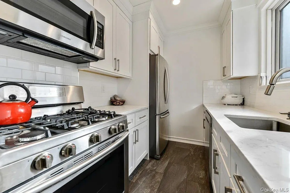 71-36 110th Street, New York, NY, 2 Bedrooms Bedrooms, 5 Rooms Rooms,1 BathroomBathrooms,Residential,For Rent,110th,0,1053388 71-36 110th Street, New York, NY, 2 Bedrooms Bedrooms, 5 Rooms Rooms,1 BathroomBathrooms,Residential,For Rent,110th,0,1053388
