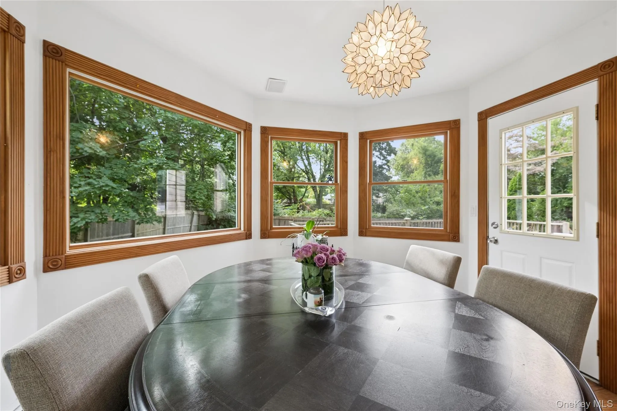 Dining area w/exit to back yard Dining area w/exit to back yard