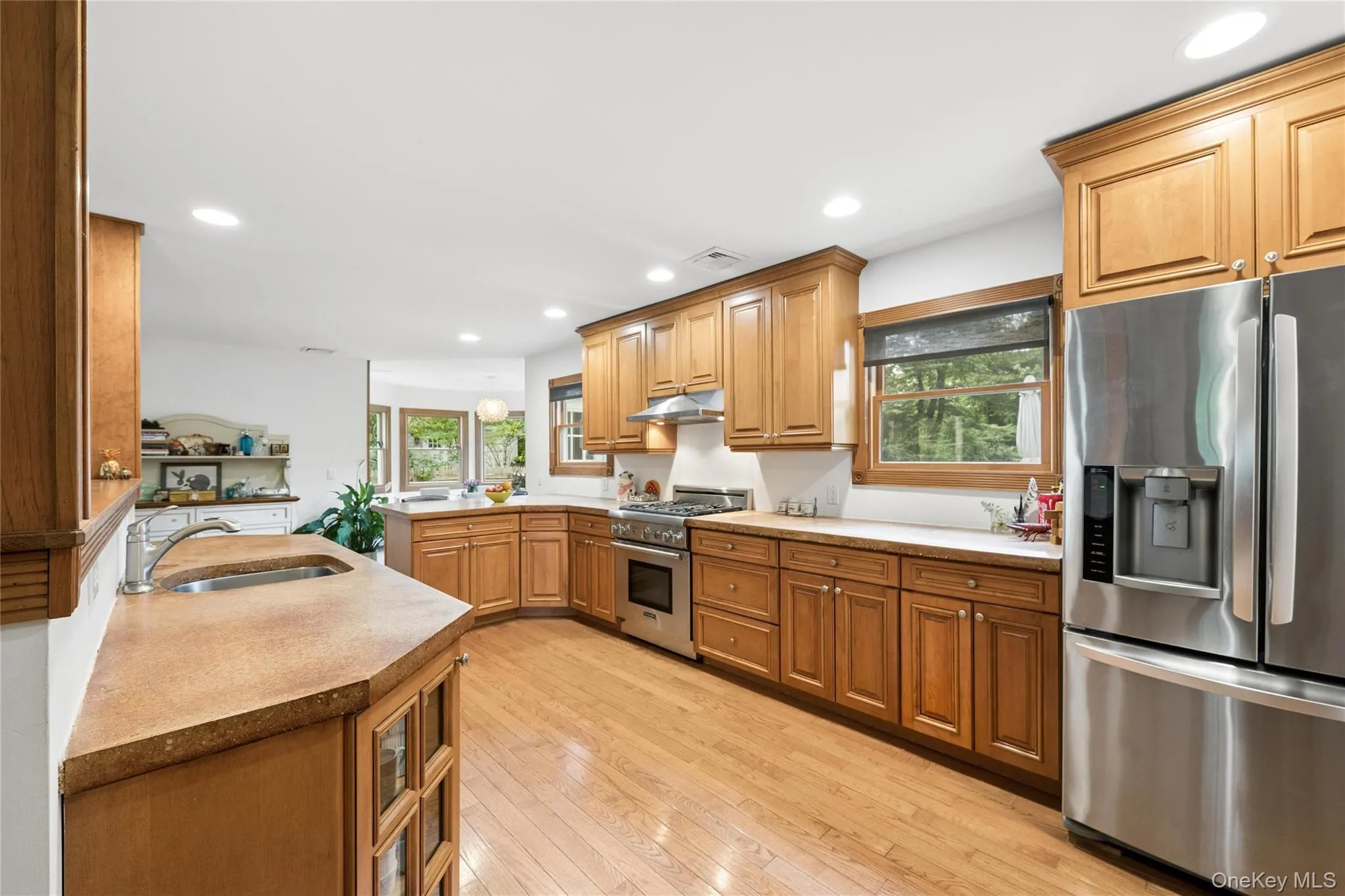 Plenty of counter space for prepping! Plenty of counter space for prepping!
