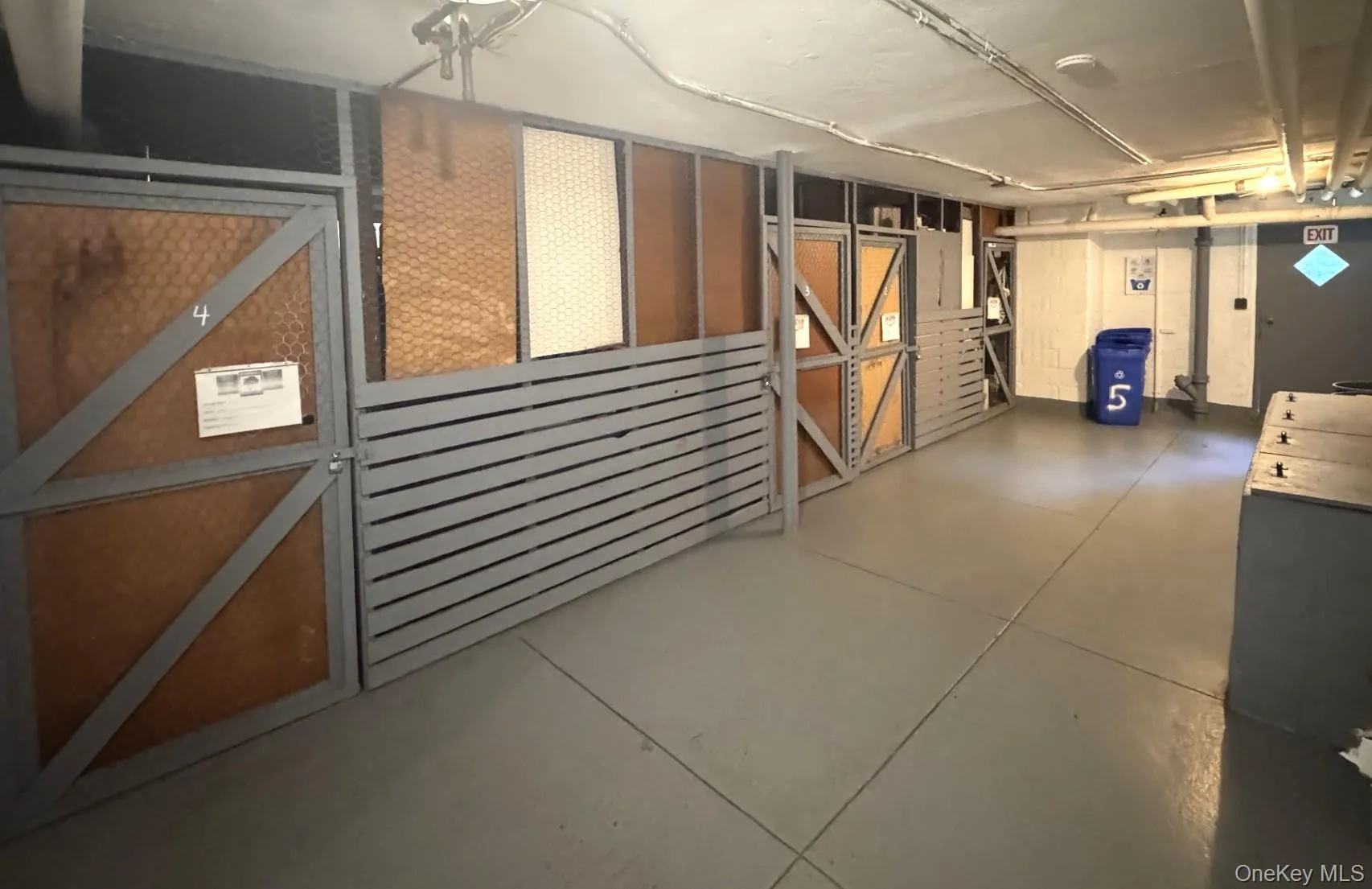 Unit comes with a storage unit located in the basement. Unit comes with a storage unit located in the basement.