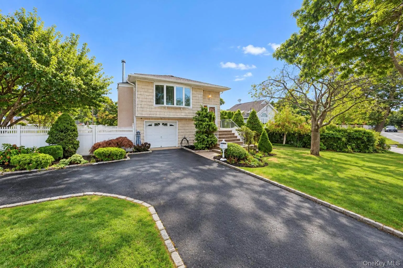 355 Islip Boulevard, Islip, NY, 4 Bedrooms Bedrooms, 12 Rooms Rooms,2 BathroomsBathrooms,Residential,For Rent,Islip,0,1053401 355 Islip Boulevard, Islip, NY, 4 Bedrooms Bedrooms, 12 Rooms Rooms,2 BathroomsBathrooms,Residential,For Rent,Islip,0,1053401