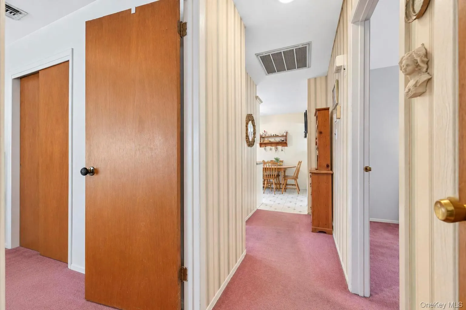 355 Islip Boulevard, Islip, NY, 4 Bedrooms Bedrooms, 12 Rooms Rooms,2 BathroomsBathrooms,Residential,For Rent,Islip,0,1053401 355 Islip Boulevard, Islip, NY, 4 Bedrooms Bedrooms, 12 Rooms Rooms,2 BathroomsBathrooms,Residential,For Rent,Islip,0,1053401