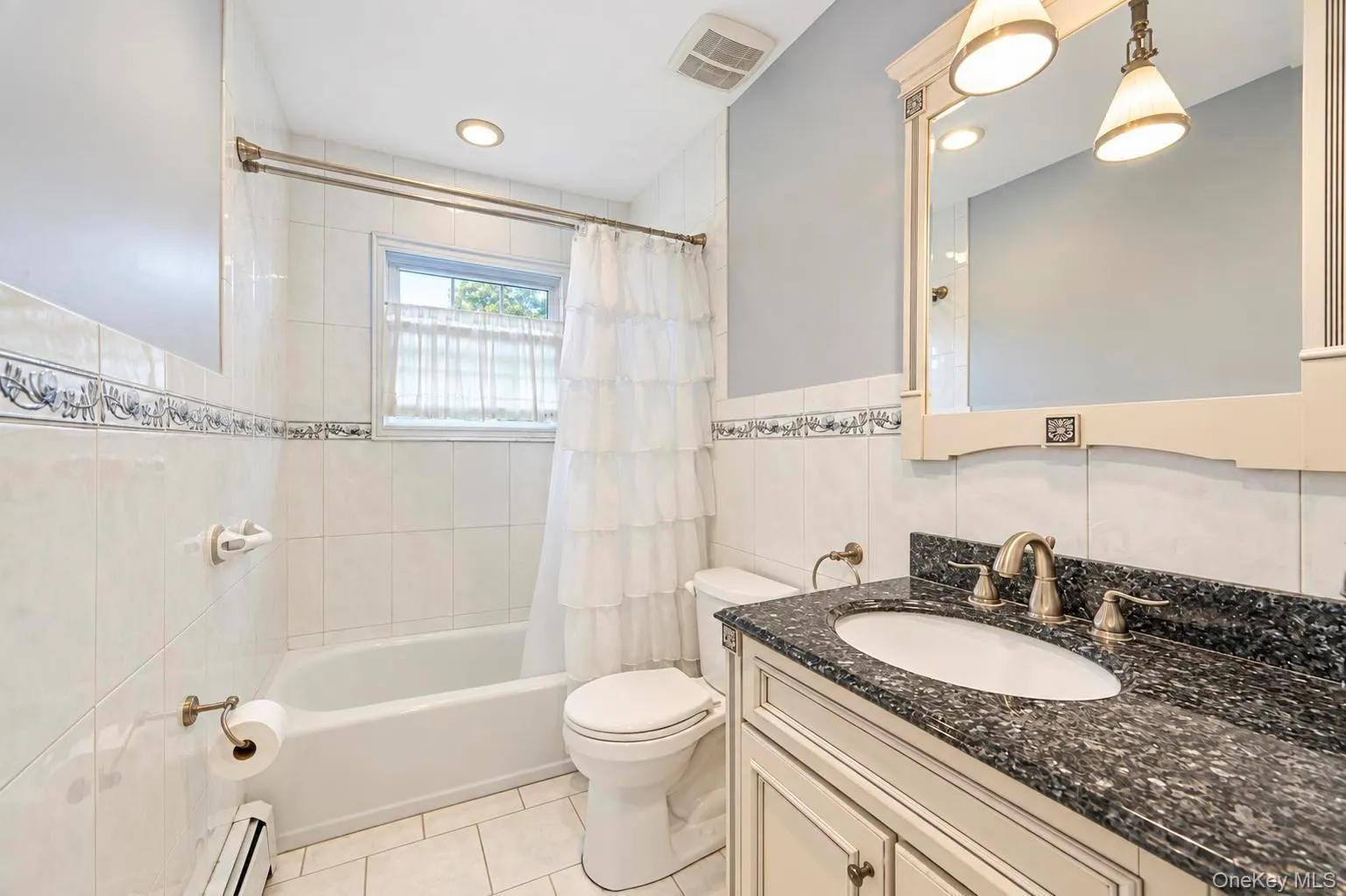355 Islip Boulevard, Islip, NY, 4 Bedrooms Bedrooms, 12 Rooms Rooms,2 BathroomsBathrooms,Residential,For Rent,Islip,0,1053401 355 Islip Boulevard, Islip, NY, 4 Bedrooms Bedrooms, 12 Rooms Rooms,2 BathroomsBathrooms,Residential,For Rent,Islip,0,1053401