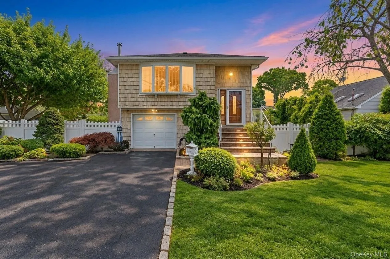 355 Islip Boulevard, Islip, NY, 4 Bedrooms Bedrooms, 12 Rooms Rooms,2 BathroomsBathrooms,Residential,For Rent,Islip,0,1053401 355 Islip Boulevard, Islip, NY, 4 Bedrooms Bedrooms, 12 Rooms Rooms,2 BathroomsBathrooms,Residential,For Rent,Islip,0,1053401