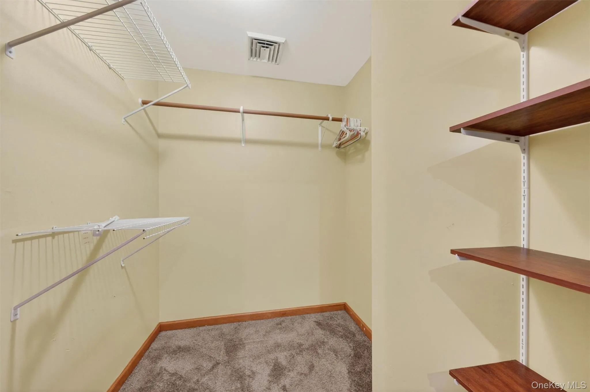 21 Huyler Drive, Hyde Park, NY, 3 Bedrooms Bedrooms, 5 Rooms Rooms,2 BathroomsBathrooms,Residential,For Rent,Huyler,0,1053409 21 Huyler Drive, Hyde Park, NY, 3 Bedrooms Bedrooms, 5 Rooms Rooms,2 BathroomsBathrooms,Residential,For Rent,Huyler,0,1053409