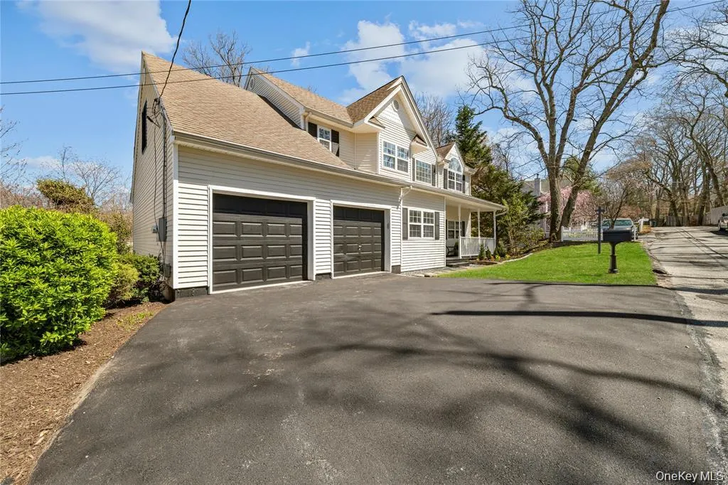 33 Potter Ln, Huntington, NY, 6 Bedrooms Bedrooms, 12 Rooms Rooms,2 BathroomsBathrooms,Residential,For Rent,Potter Ln,0,1053413 33 Potter Ln, Huntington, NY, 6 Bedrooms Bedrooms, 12 Rooms Rooms,2 BathroomsBathrooms,Residential,For Rent,Potter Ln,0,1053413
