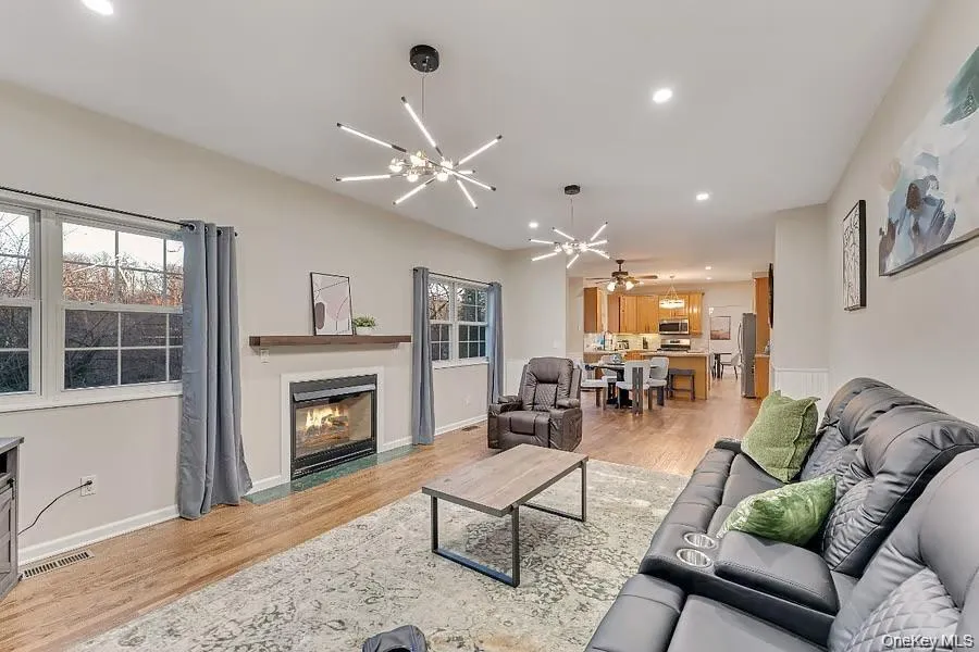 33 Potter Ln, Huntington, NY, 6 Bedrooms Bedrooms, 12 Rooms Rooms,2 BathroomsBathrooms,Residential,For Rent,Potter Ln,0,1053413 33 Potter Ln, Huntington, NY, 6 Bedrooms Bedrooms, 12 Rooms Rooms,2 BathroomsBathrooms,Residential,For Rent,Potter Ln,0,1053413