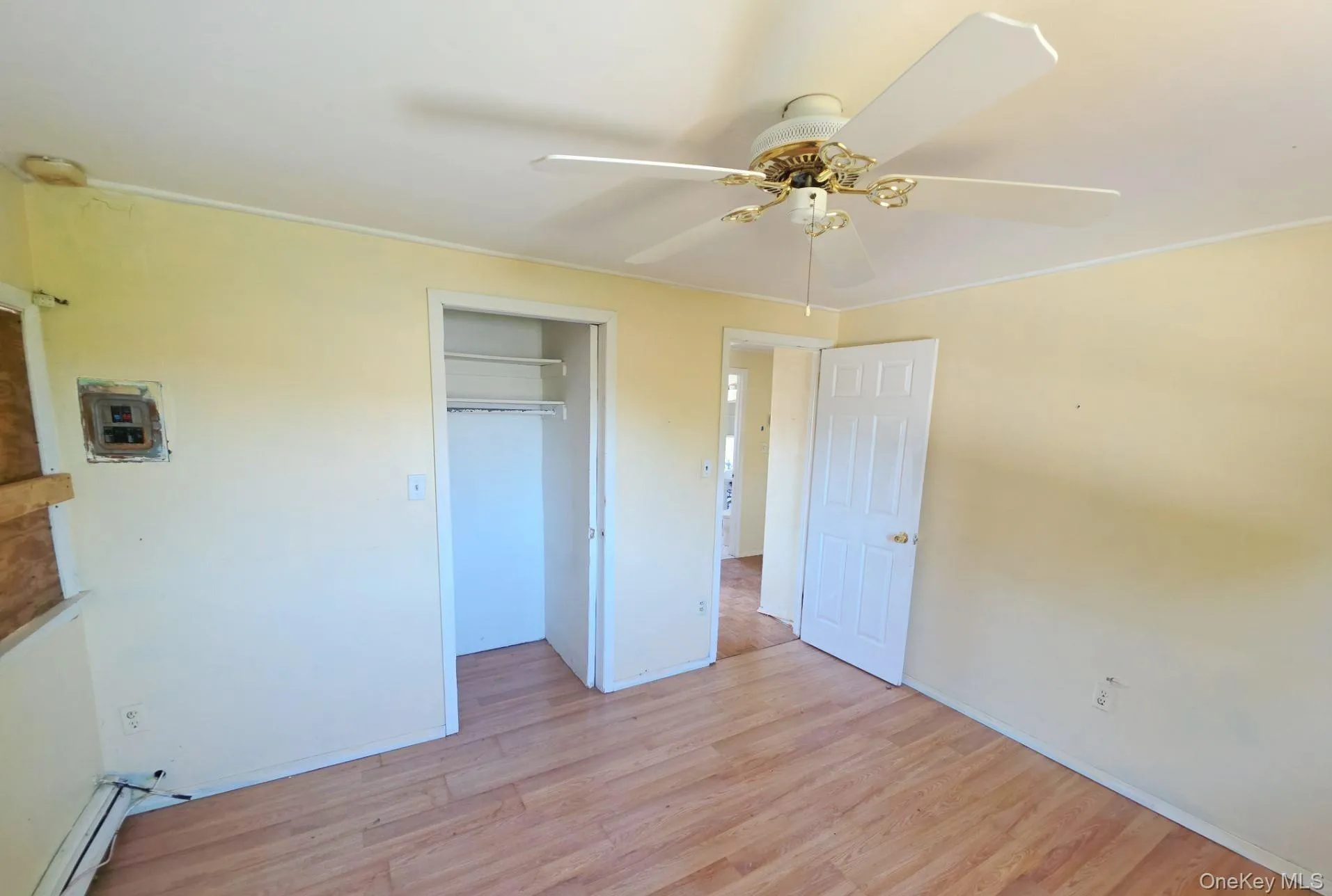 22 Tarry Lane, Hempstead, NY, 6 Bedrooms Bedrooms, 9 Rooms Rooms,2 BathroomsBathrooms,Residential,For Rent,Tarry,0,1053414 22 Tarry Lane, Hempstead, NY, 6 Bedrooms Bedrooms, 9 Rooms Rooms,2 BathroomsBathrooms,Residential,For Rent,Tarry,0,1053414