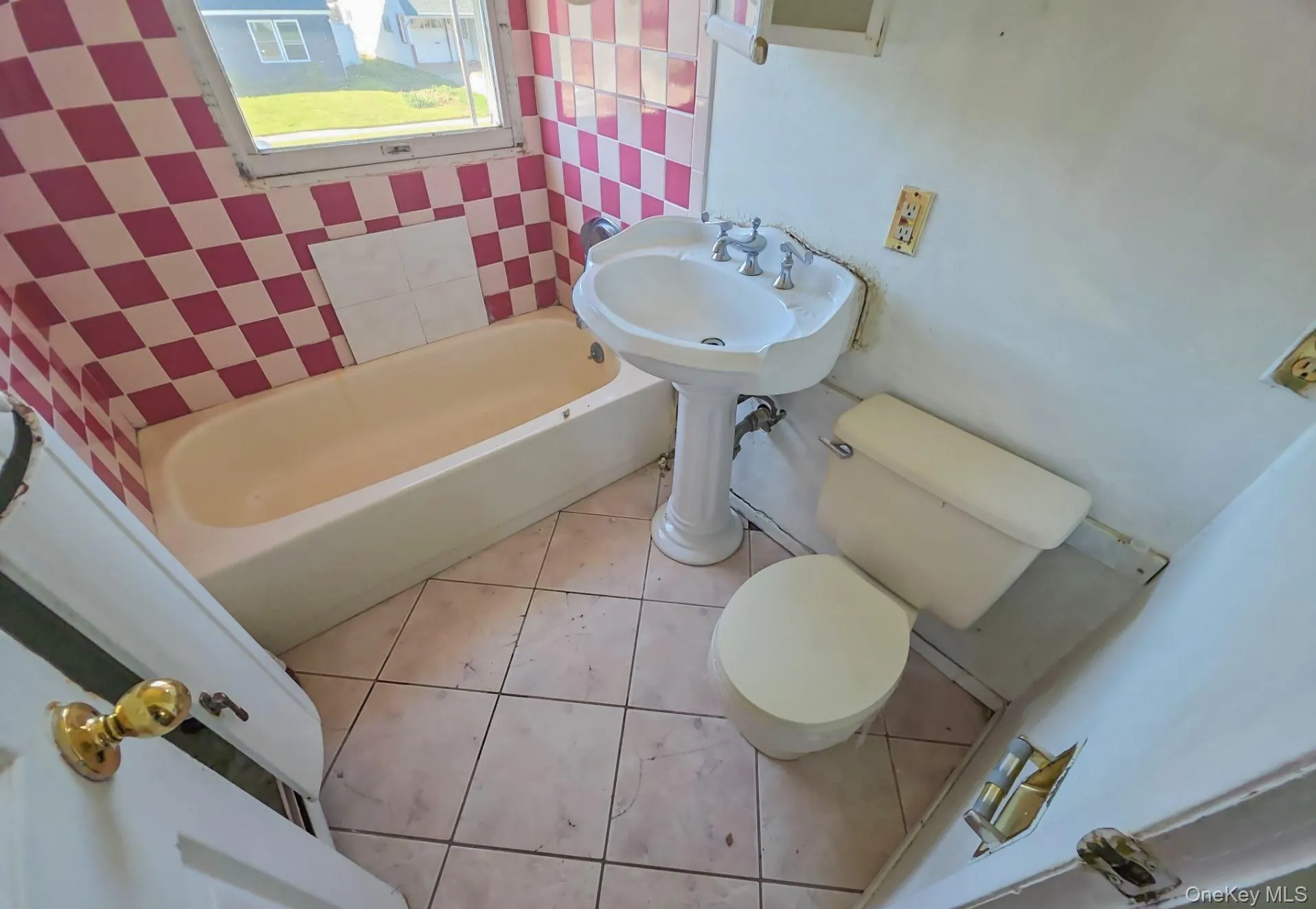 22 Tarry Lane, Hempstead, NY, 6 Bedrooms Bedrooms, 9 Rooms Rooms,2 BathroomsBathrooms,Residential,For Rent,Tarry,0,1053414 22 Tarry Lane, Hempstead, NY, 6 Bedrooms Bedrooms, 9 Rooms Rooms,2 BathroomsBathrooms,Residential,For Rent,Tarry,0,1053414