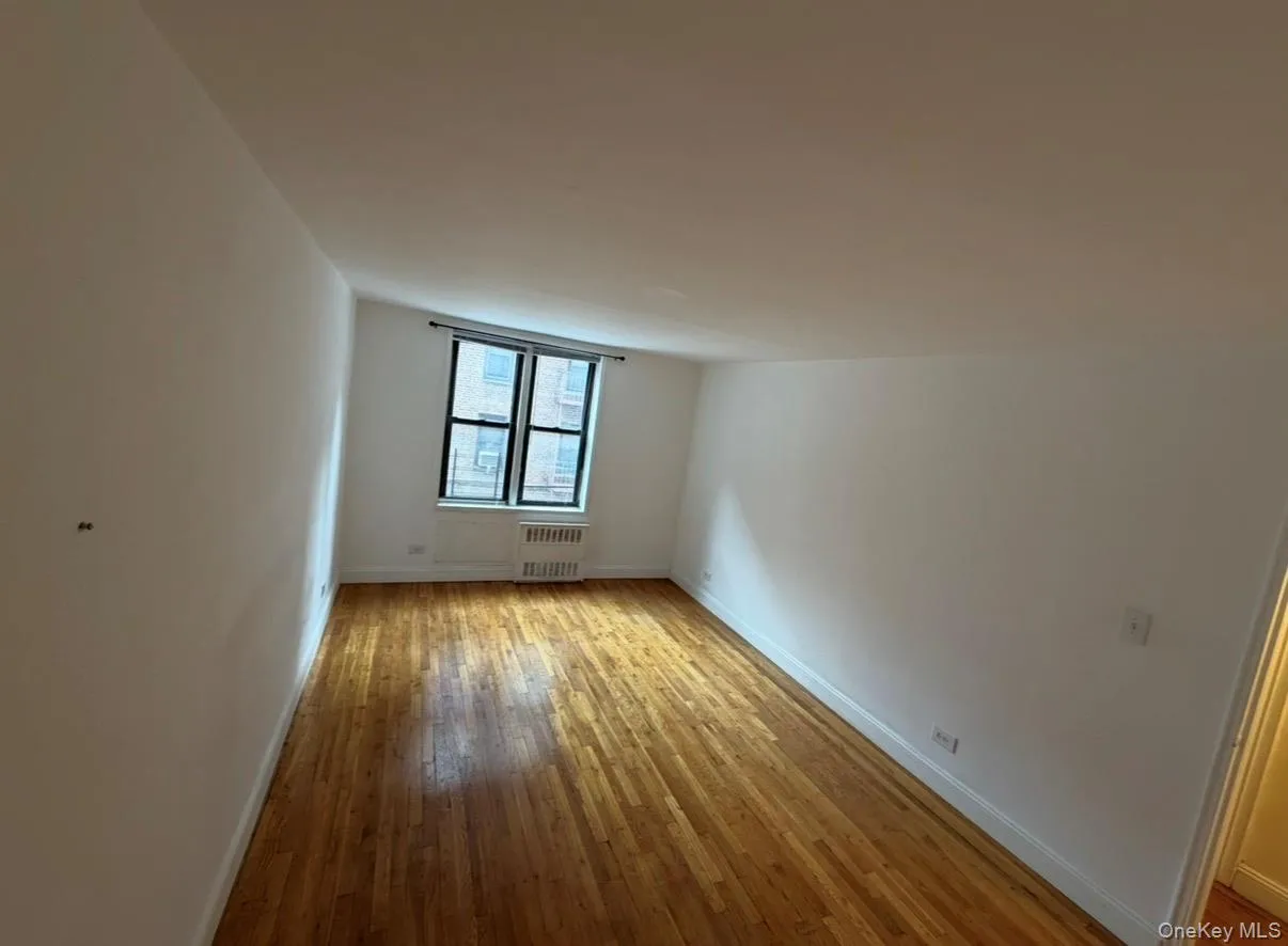 83-30 Vietor Avenue, New York, NY, 2 Bedrooms Bedrooms, 5 Rooms Rooms,1 BathroomBathrooms,Residential,For Rent,Vietor,0,1053415 83-30 Vietor Avenue, New York, NY, 2 Bedrooms Bedrooms, 5 Rooms Rooms,1 BathroomBathrooms,Residential,For Rent,Vietor,0,1053415