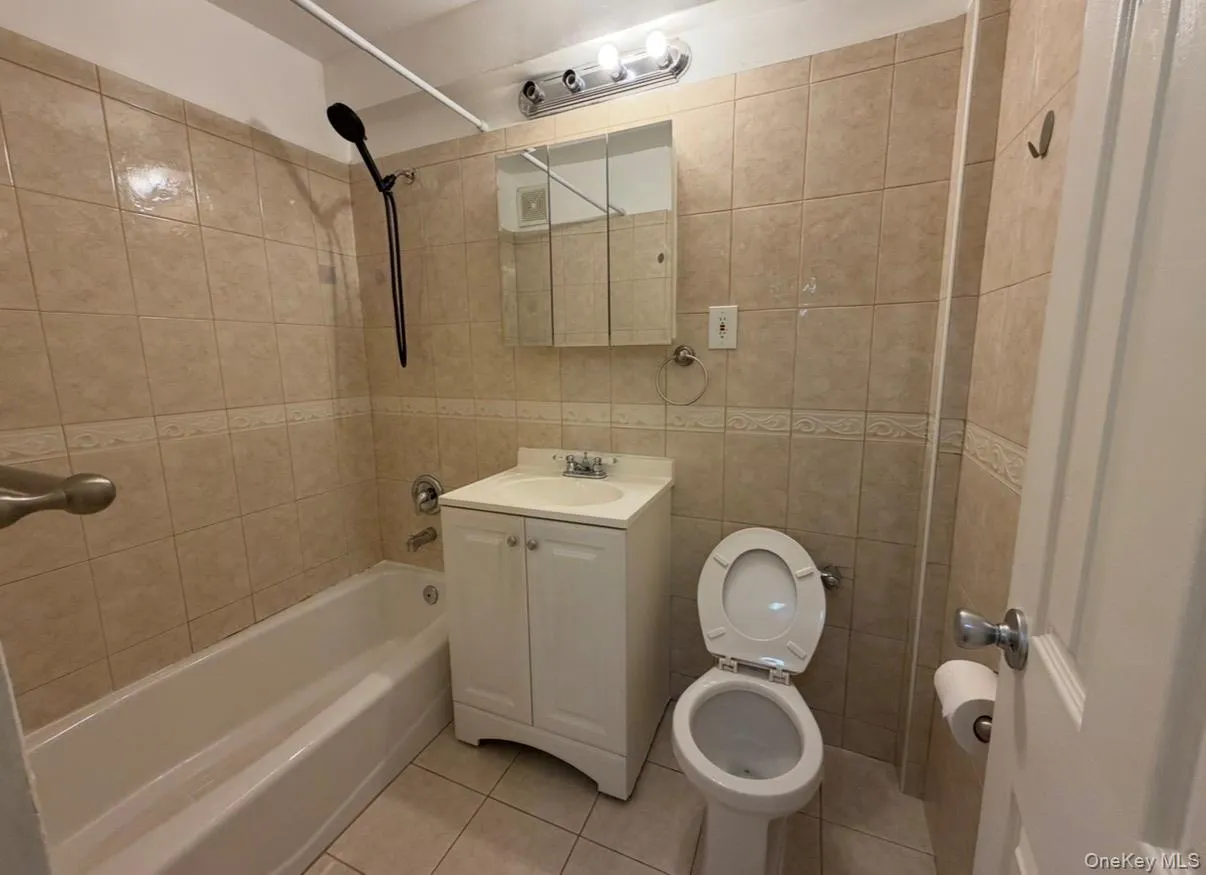 83-30 Vietor Avenue, New York, NY, 2 Bedrooms Bedrooms, 5 Rooms Rooms,1 BathroomBathrooms,Residential,For Rent,Vietor,0,1053415 83-30 Vietor Avenue, New York, NY, 2 Bedrooms Bedrooms, 5 Rooms Rooms,1 BathroomBathrooms,Residential,For Rent,Vietor,0,1053415