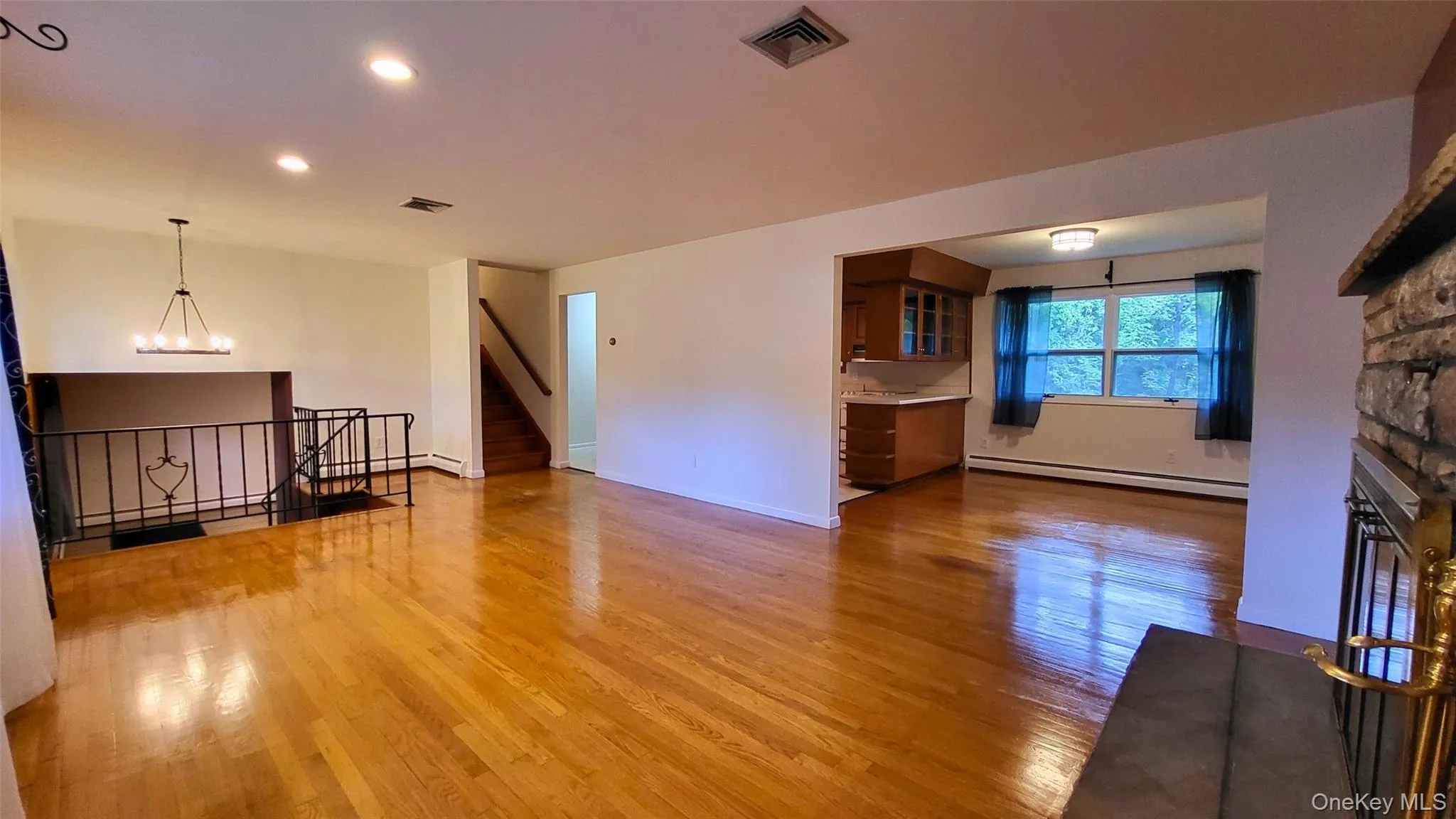116 New Hackensack Road, Wappinger, NY, 3 Bedrooms Bedrooms, 7 Rooms Rooms,1 BathroomBathrooms,Residential Lease,For Rent,New Hackensack,0,1053419 116 New Hackensack Road, Wappinger, NY, 3 Bedrooms Bedrooms, 7 Rooms Rooms,1 BathroomBathrooms,Residential Lease,For Rent,New Hackensack,0,1053419