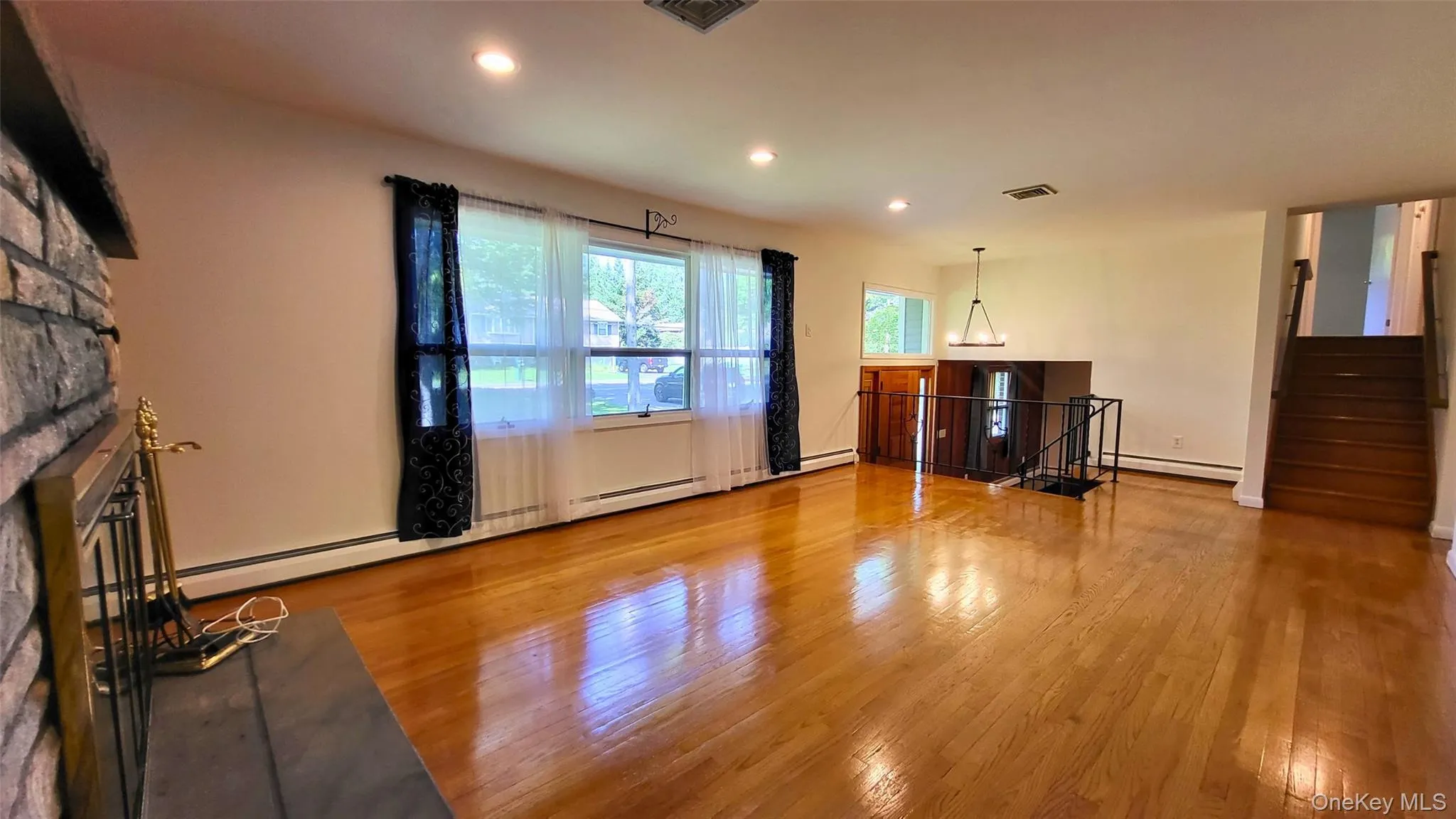 116 New Hackensack Road, Wappinger, NY, 3 Bedrooms Bedrooms, 7 Rooms Rooms,1 BathroomBathrooms,Residential Lease,For Rent,New Hackensack,0,1053419 116 New Hackensack Road, Wappinger, NY, 3 Bedrooms Bedrooms, 7 Rooms Rooms,1 BathroomBathrooms,Residential Lease,For Rent,New Hackensack,0,1053419