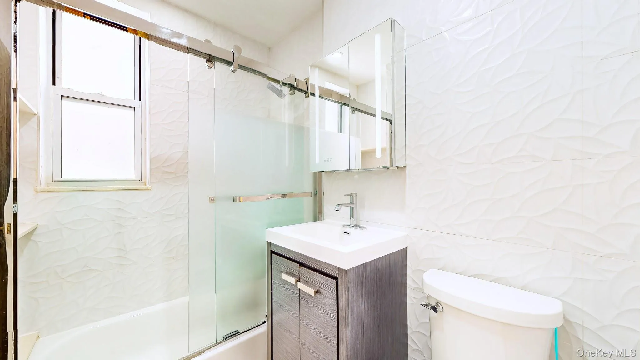 65-36 Wetherole Street, New York, NY, 2 Bedrooms Bedrooms, 4 Rooms Rooms,1 BathroomBathrooms,Residential,For Rent,Wetherole,0,1053426 65-36 Wetherole Street, New York, NY, 2 Bedrooms Bedrooms, 4 Rooms Rooms,1 BathroomBathrooms,Residential,For Rent,Wetherole,0,1053426