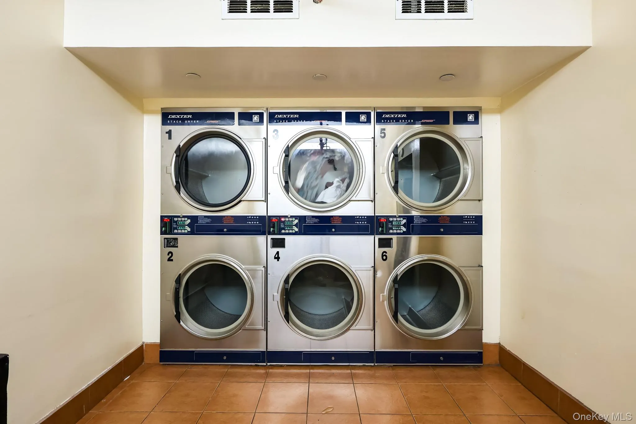 65-36 Wetherole Street, New York, NY, 2 Bedrooms Bedrooms, 4 Rooms Rooms,1 BathroomBathrooms,Residential,For Rent,Wetherole,0,1053426 65-36 Wetherole Street, New York, NY, 2 Bedrooms Bedrooms, 4 Rooms Rooms,1 BathroomBathrooms,Residential,For Rent,Wetherole,0,1053426