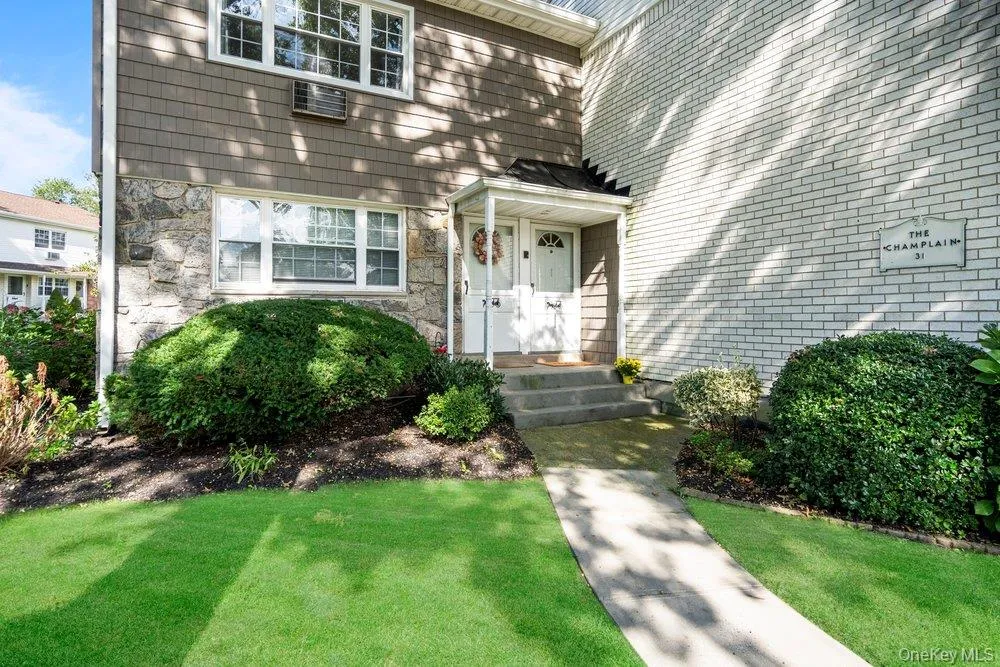 3113 Wilshire, Islip, NY, 1 Bedroom Bedrooms, 3 Rooms Rooms,1 BathroomBathrooms,Residential,For Rent,Wilshire,0,1053433 3113 Wilshire, Islip, NY, 1 Bedroom Bedrooms, 3 Rooms Rooms,1 BathroomBathrooms,Residential,For Rent,Wilshire,0,1053433