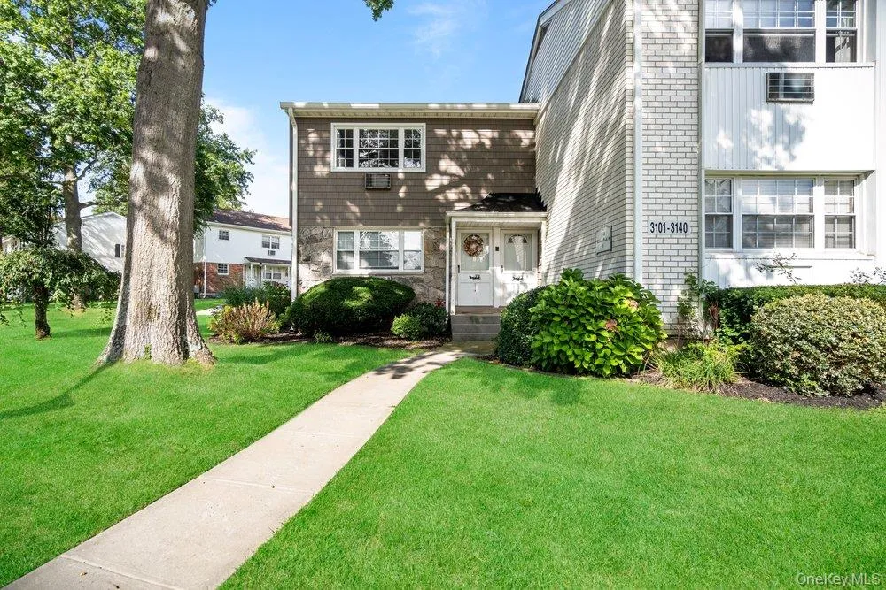 3113 Wilshire, Islip, NY, 1 Bedroom Bedrooms, 3 Rooms Rooms,1 BathroomBathrooms,Residential,For Rent,Wilshire,0,1053433 3113 Wilshire, Islip, NY, 1 Bedroom Bedrooms, 3 Rooms Rooms,1 BathroomBathrooms,Residential,For Rent,Wilshire,0,1053433