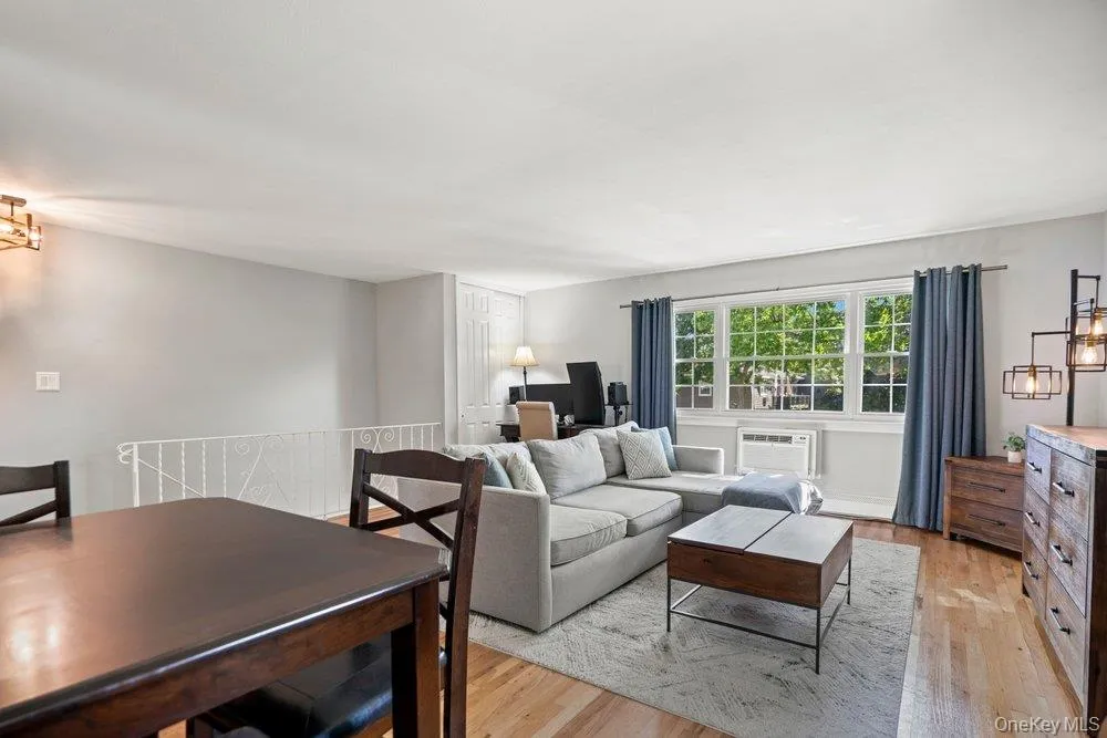 3113 Wilshire, Islip, NY, 1 Bedroom Bedrooms, 3 Rooms Rooms,1 BathroomBathrooms,Residential,For Rent,Wilshire,0,1053433 3113 Wilshire, Islip, NY, 1 Bedroom Bedrooms, 3 Rooms Rooms,1 BathroomBathrooms,Residential,For Rent,Wilshire,0,1053433