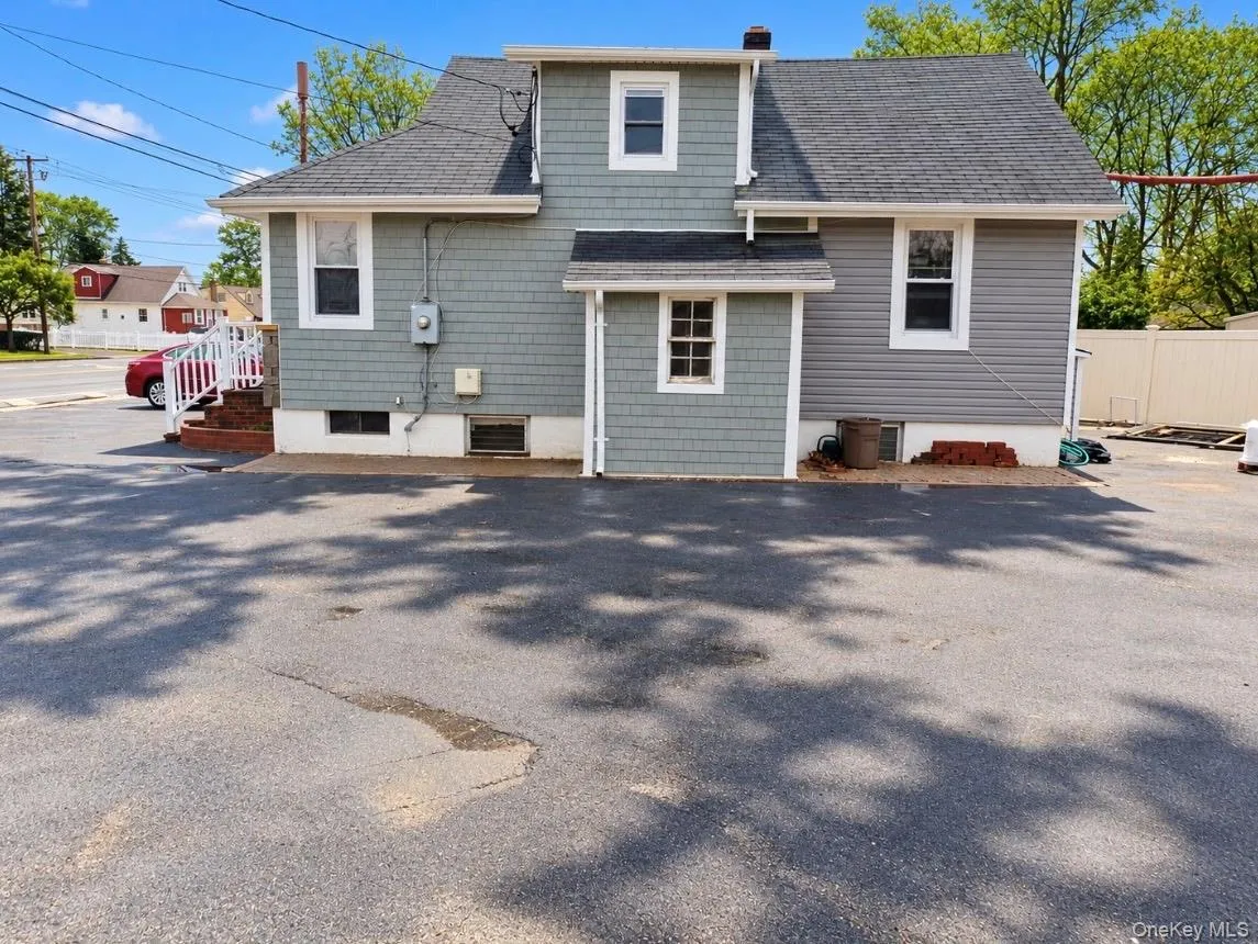 704 Newbridge Road, Hempstead, NY, 3 Bedrooms Bedrooms, 8 Rooms Rooms,2 BathroomsBathrooms,Residential,For Rent,Newbridge,0,1053435 704 Newbridge Road, Hempstead, NY, 3 Bedrooms Bedrooms, 8 Rooms Rooms,2 BathroomsBathrooms,Residential,For Rent,Newbridge,0,1053435