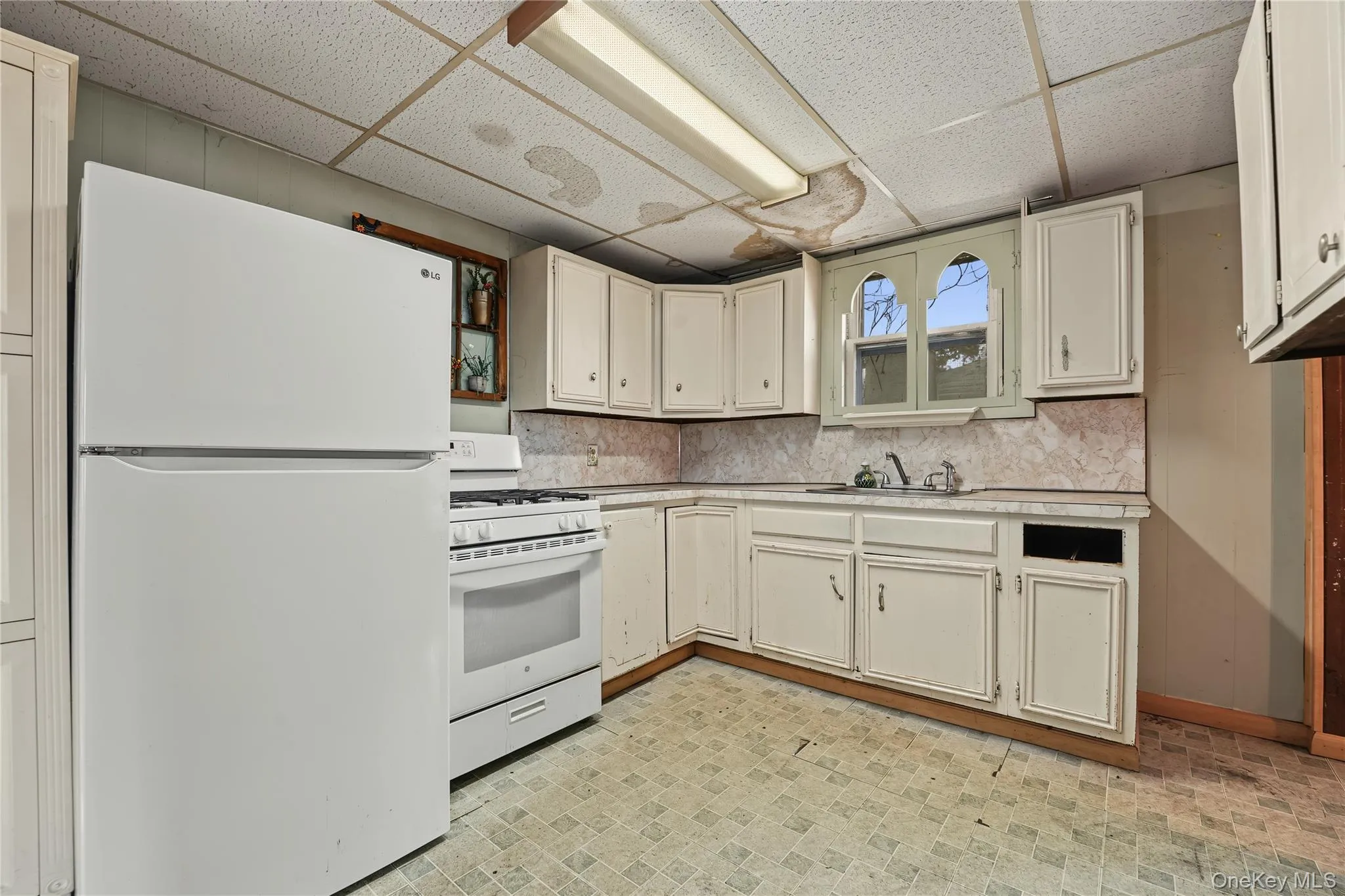 2 Willett Avenue, Islip, NY, 3 Bedrooms Bedrooms, 6 Rooms Rooms,1 BathroomBathrooms,Residential,For Rent,Willett,0,1053441 2 Willett Avenue, Islip, NY, 3 Bedrooms Bedrooms, 6 Rooms Rooms,1 BathroomBathrooms,Residential,For Rent,Willett,0,1053441