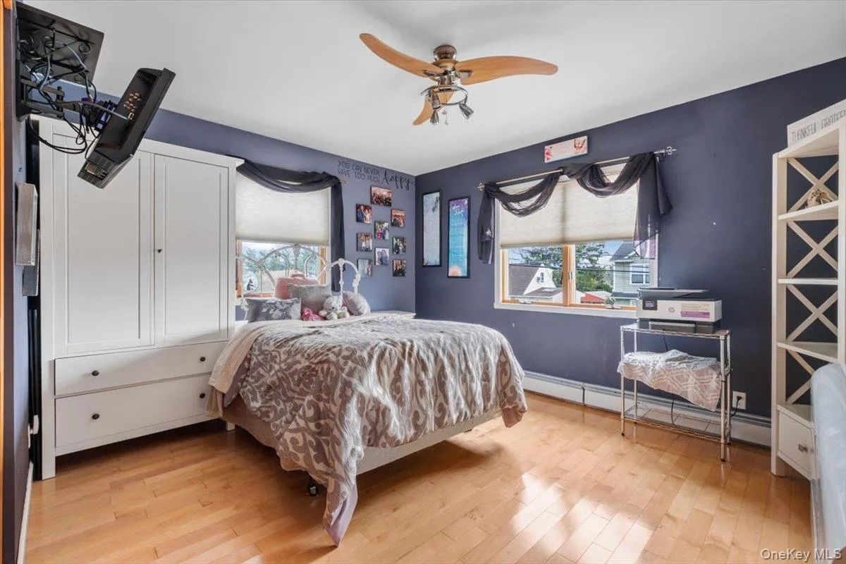 28 Lee Avenue, Oyster Bay, NY, 3 Bedrooms Bedrooms, 7 Rooms Rooms,2 BathroomsBathrooms,Residential,For Rent,Lee,0,1053443 28 Lee Avenue, Oyster Bay, NY, 3 Bedrooms Bedrooms, 7 Rooms Rooms,2 BathroomsBathrooms,Residential,For Rent,Lee,0,1053443