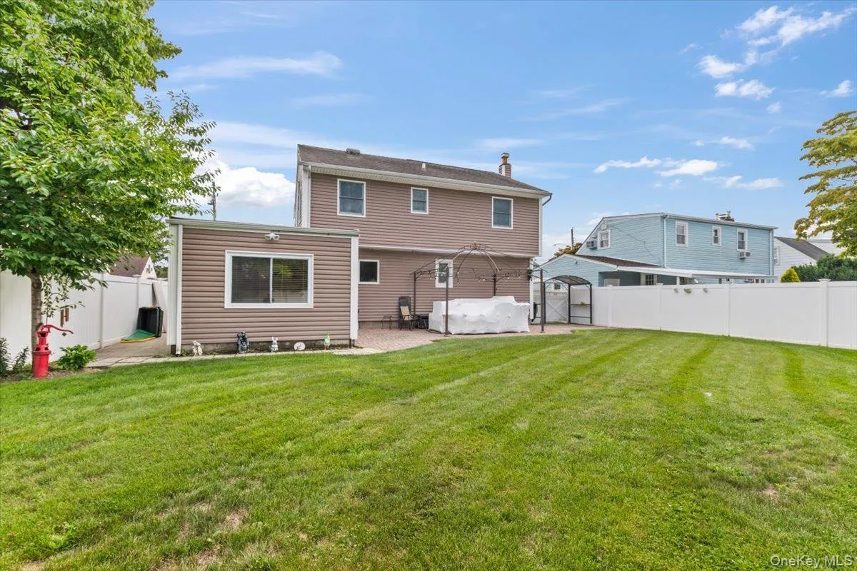 28 Lee Avenue, Oyster Bay, NY, 3 Bedrooms Bedrooms, 7 Rooms Rooms,2 BathroomsBathrooms,Residential,For Rent,Lee,0,1053443 28 Lee Avenue, Oyster Bay, NY, 3 Bedrooms Bedrooms, 7 Rooms Rooms,2 BathroomsBathrooms,Residential,For Rent,Lee,0,1053443