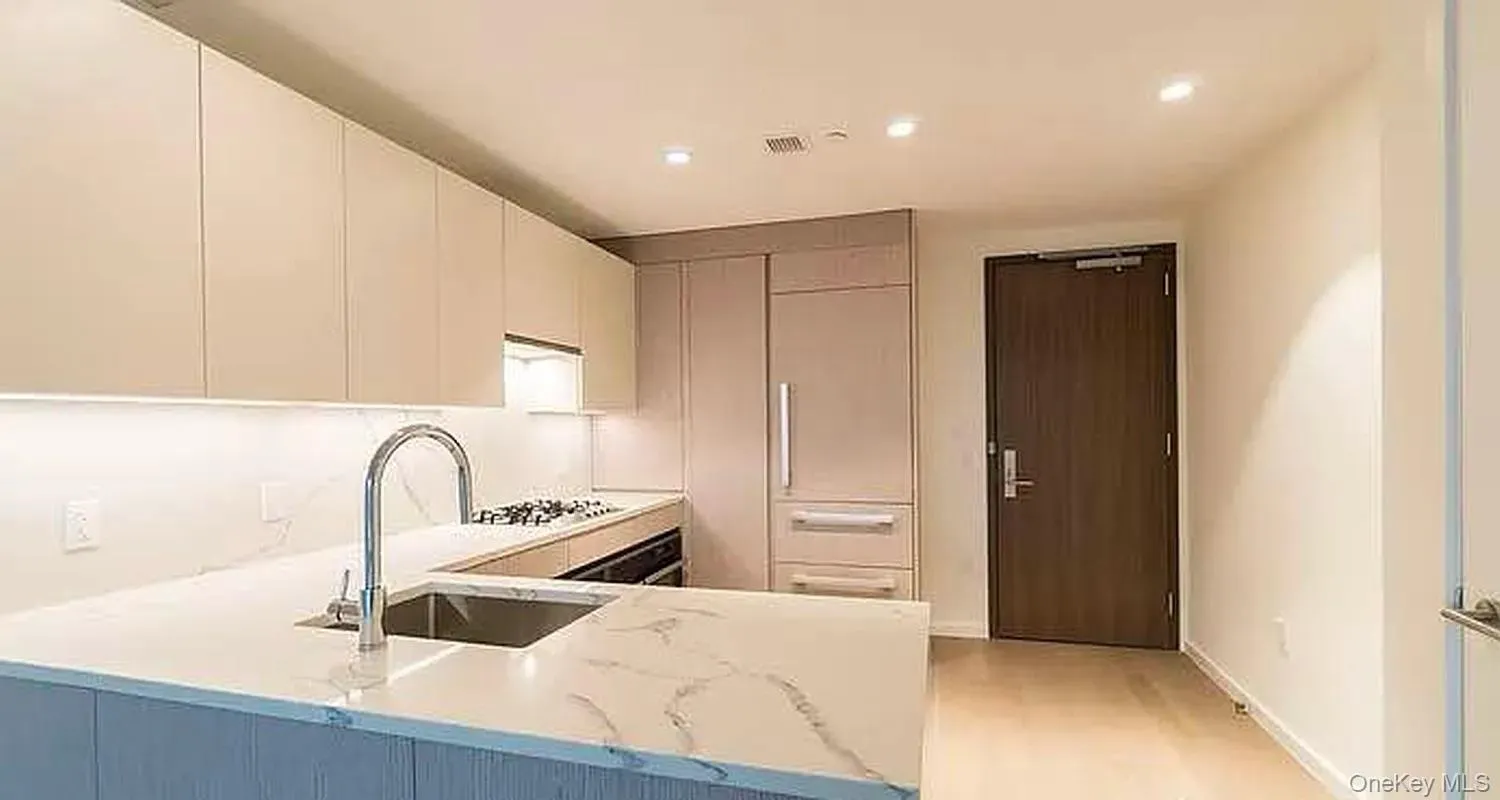 133-27 39th Avenue, New York, NY, 1 Bedroom Bedrooms, 3 Rooms Rooms,1 BathroomBathrooms,Residential,For Rent,39th,0,1053450 133-27 39th Avenue, New York, NY, 1 Bedroom Bedrooms, 3 Rooms Rooms,1 BathroomBathrooms,Residential,For Rent,39th,0,1053450