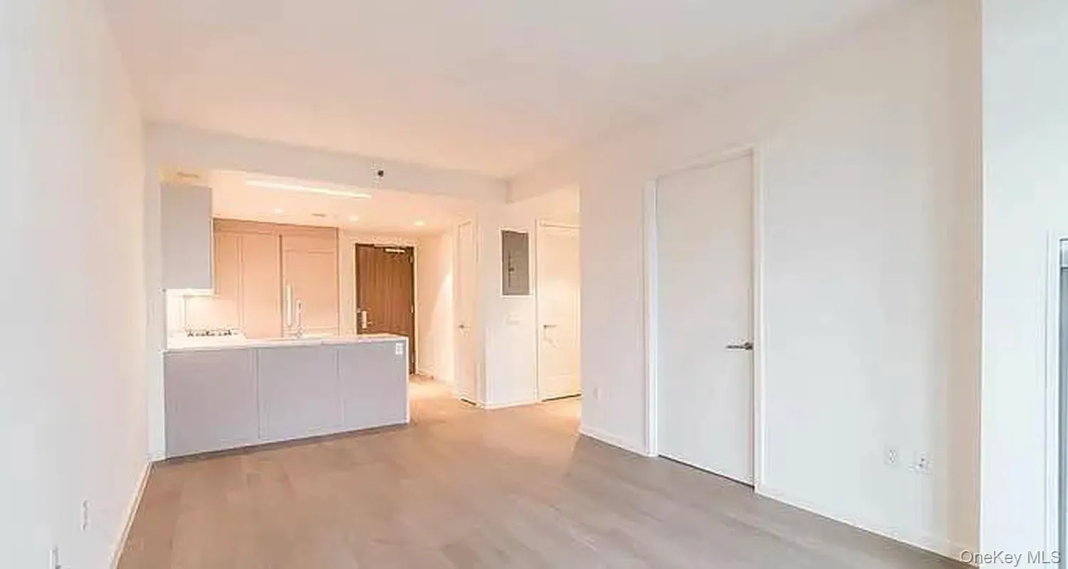 133-27 39th Avenue, New York, NY, 1 Bedroom Bedrooms, 3 Rooms Rooms,1 BathroomBathrooms,Residential,For Rent,39th,0,1053450 133-27 39th Avenue, New York, NY, 1 Bedroom Bedrooms, 3 Rooms Rooms,1 BathroomBathrooms,Residential,For Rent,39th,0,1053450