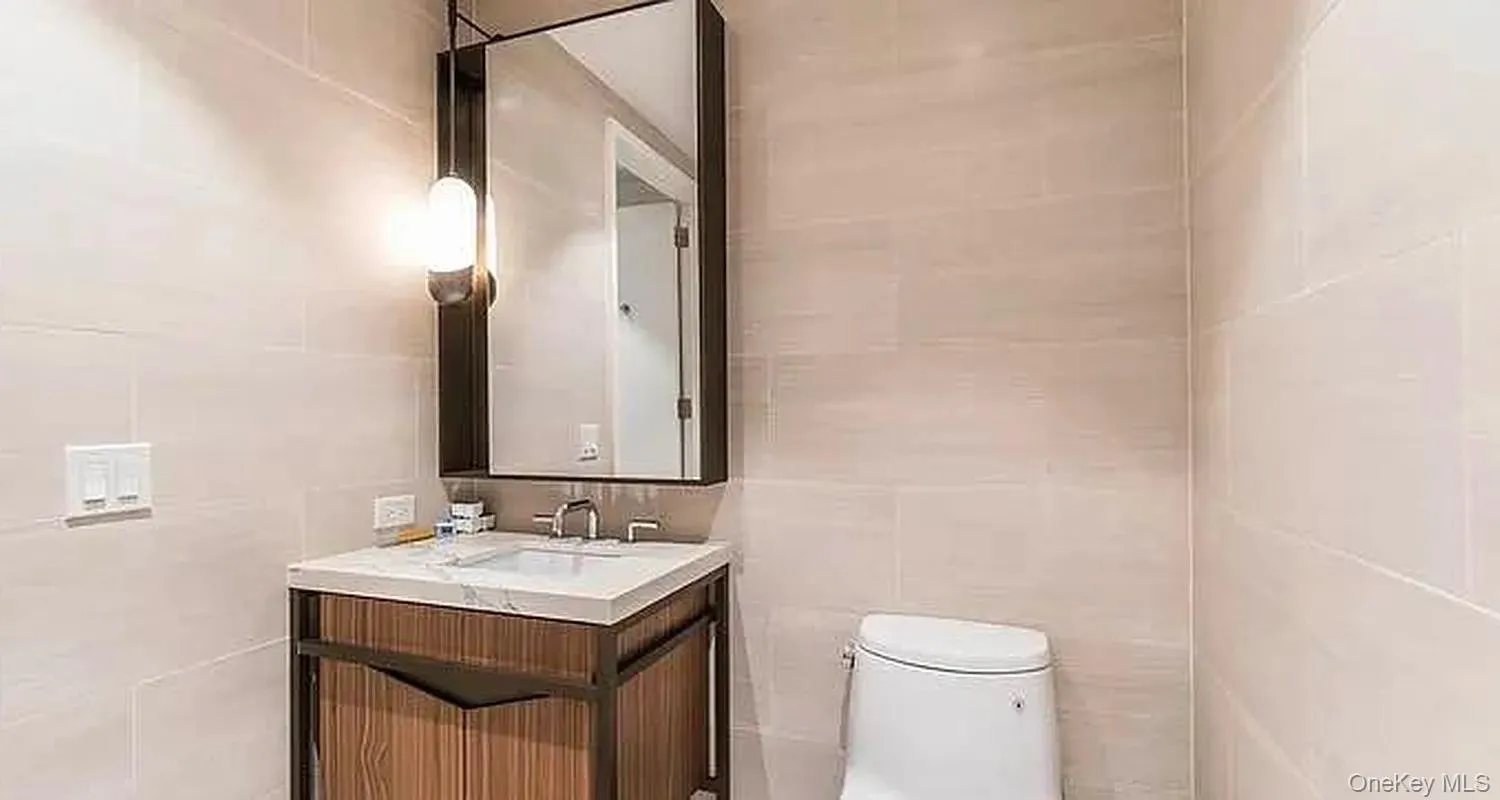 133-27 39th Avenue, New York, NY, 1 Bedroom Bedrooms, 3 Rooms Rooms,1 BathroomBathrooms,Residential,For Rent,39th,0,1053450 133-27 39th Avenue, New York, NY, 1 Bedroom Bedrooms, 3 Rooms Rooms,1 BathroomBathrooms,Residential,For Rent,39th,0,1053450