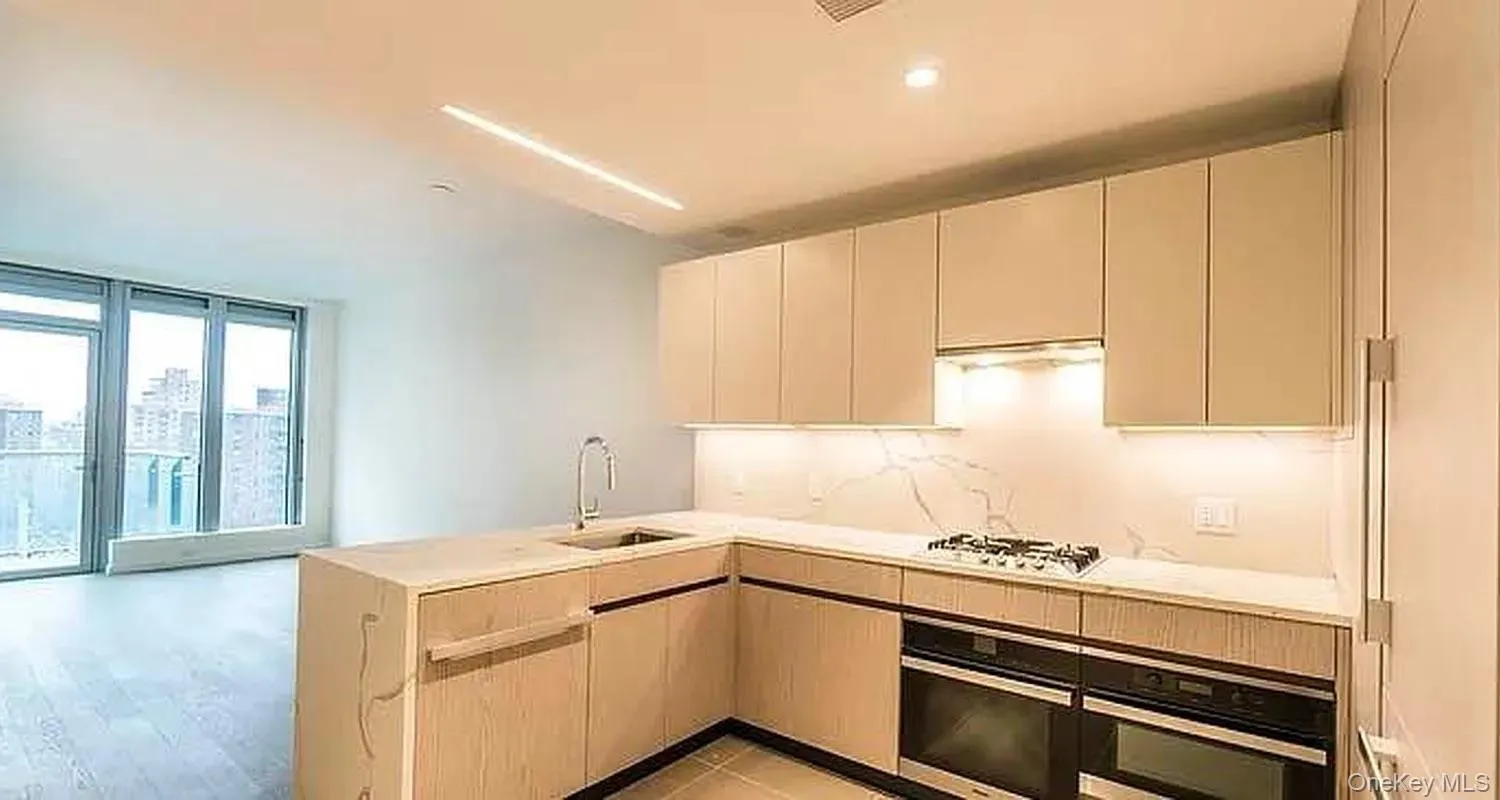133-27 39th Avenue, New York, NY, 1 Bedroom Bedrooms, 3 Rooms Rooms,1 BathroomBathrooms,Residential,For Rent,39th,0,1053450 133-27 39th Avenue, New York, NY, 1 Bedroom Bedrooms, 3 Rooms Rooms,1 BathroomBathrooms,Residential,For Rent,39th,0,1053450