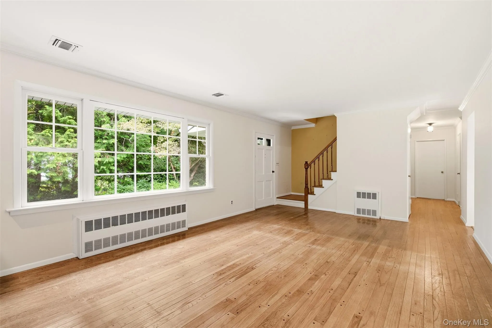 Hardwood floors throughout Hardwood floors throughout