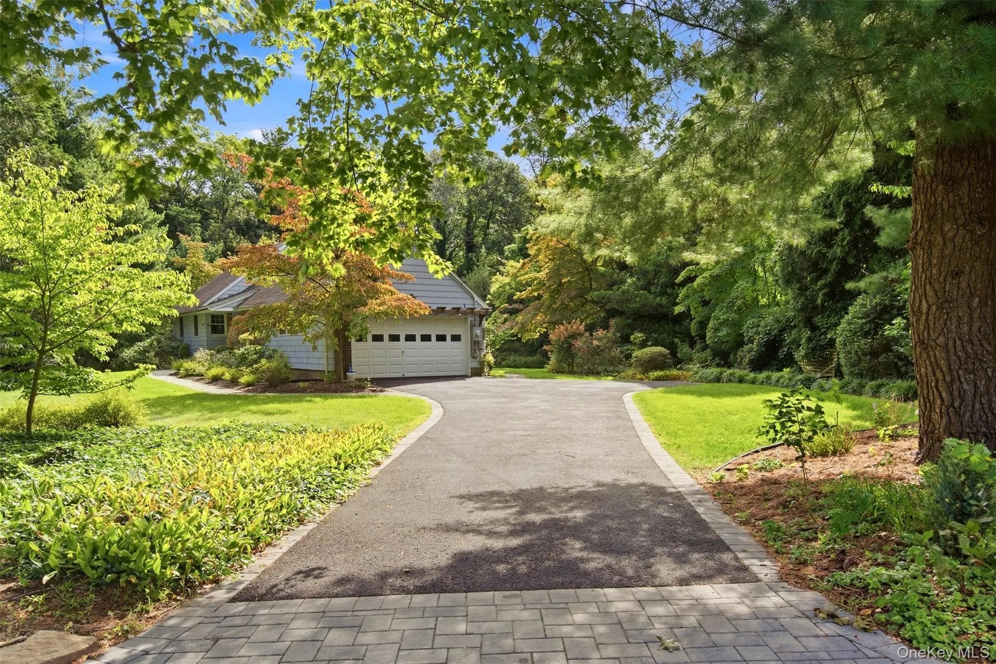 174 Flower Hill Road, Huntington, NY, 4 Bedrooms Bedrooms, 8 Rooms Rooms,2 BathroomsBathrooms,Residential,For Rent,Flower Hill,0,1053463 174 Flower Hill Road, Huntington, NY, 4 Bedrooms Bedrooms, 8 Rooms Rooms,2 BathroomsBathrooms,Residential,For Rent,Flower Hill,0,1053463