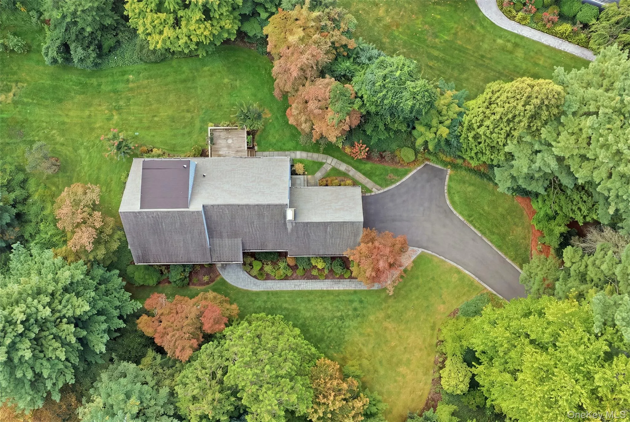 174 Flower Hill Road, Huntington, NY, 4 Bedrooms Bedrooms, 8 Rooms Rooms,2 BathroomsBathrooms,Residential,For Rent,Flower Hill,0,1053463 174 Flower Hill Road, Huntington, NY, 4 Bedrooms Bedrooms, 8 Rooms Rooms,2 BathroomsBathrooms,Residential,For Rent,Flower Hill,0,1053463